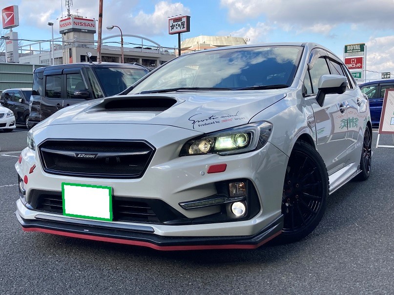 スバル レヴォーグ【 スタッドレスタイヤ装着 ＆ ミラー型ドラレコ 