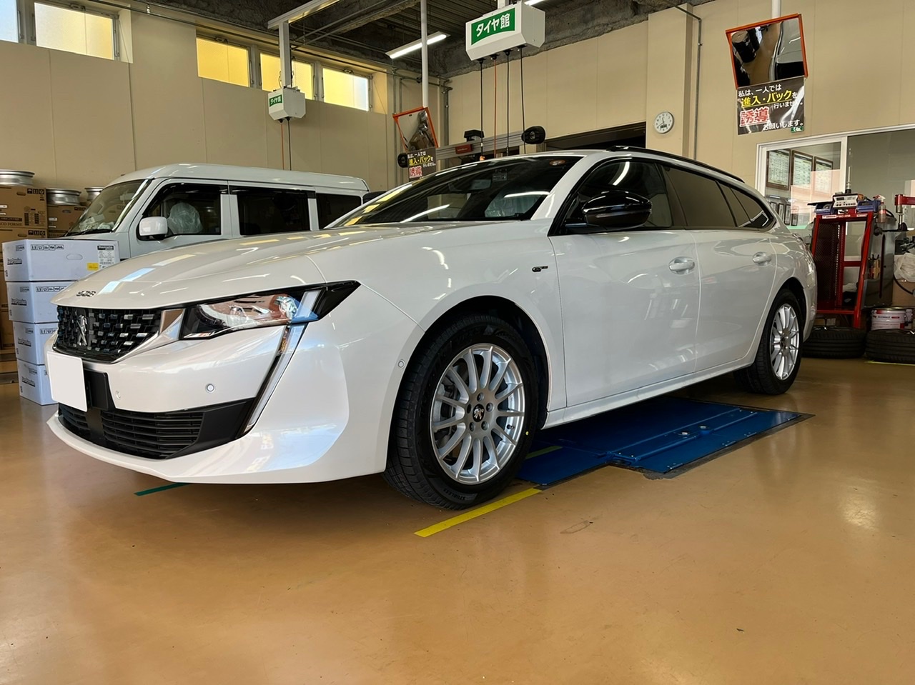 プジョー508SWにスタッドレスホイールセット | 店舗おススメ情報 