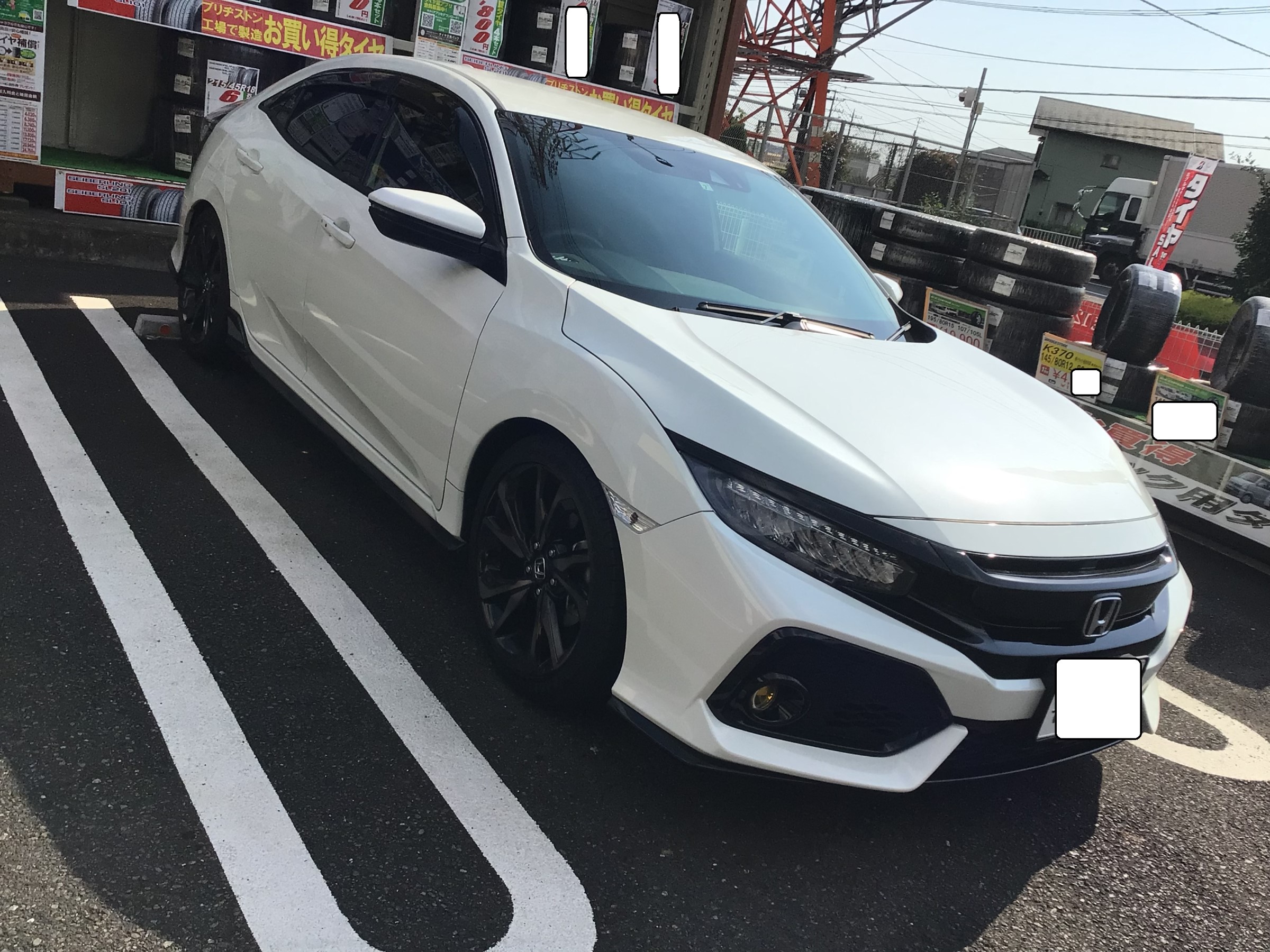 FK7ホンダシビックハッチバック。メイドインジャパンのクスコ車高調