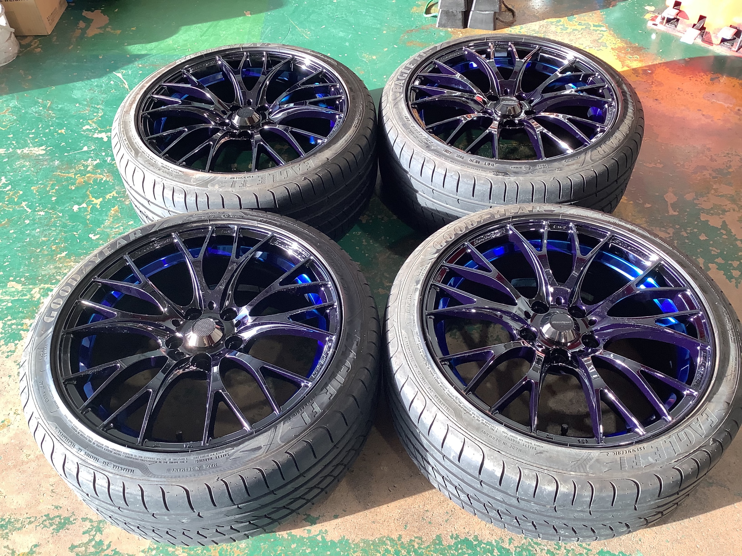 色んな車種に似合う！「WedsSport SA-20R」万能なホイール