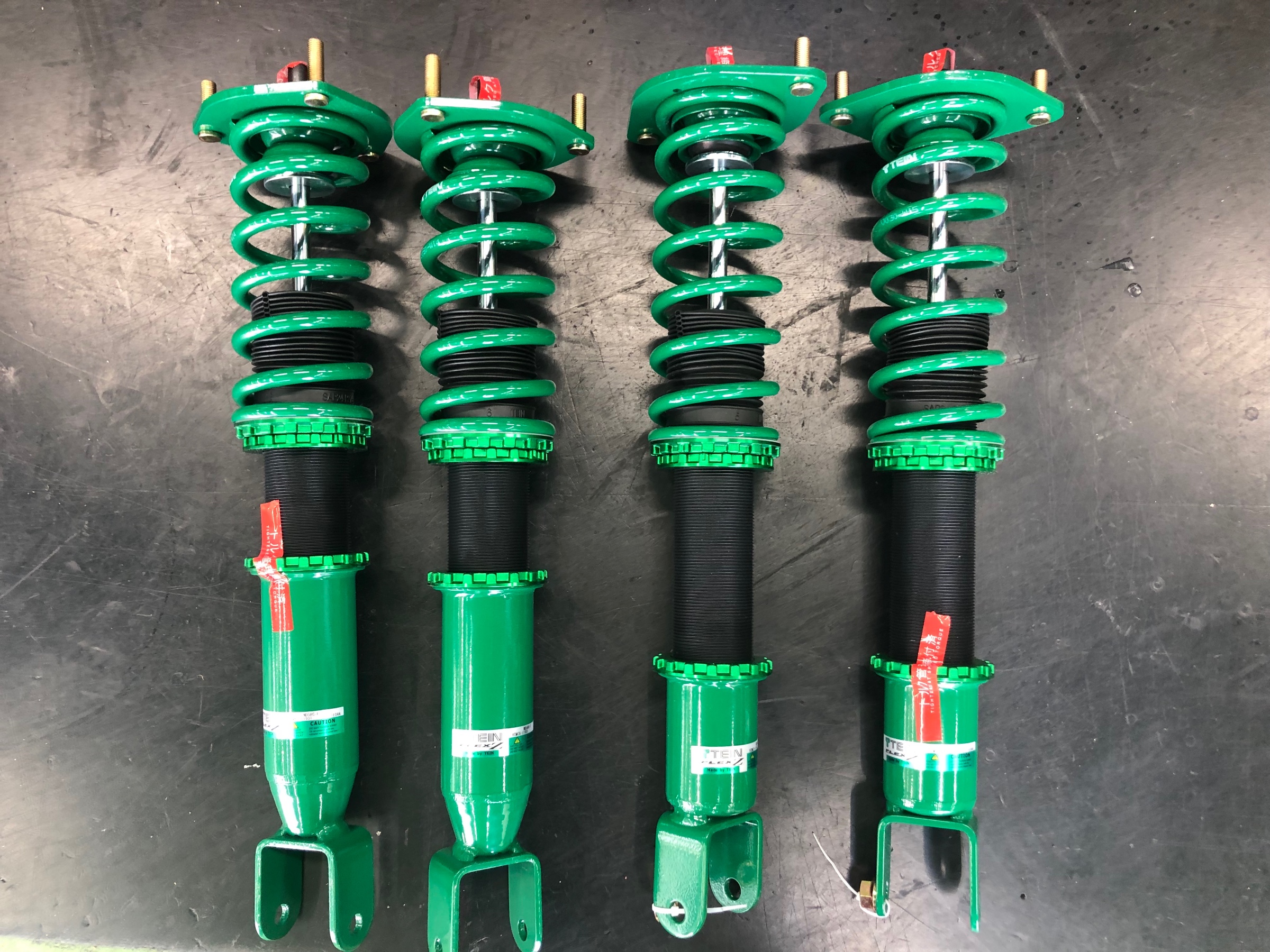 ロードスターにTEIN フレックスZ取り付け&キャリパー塗装〜♪ 店舗おススメ情報 タイヤ館 東大阪