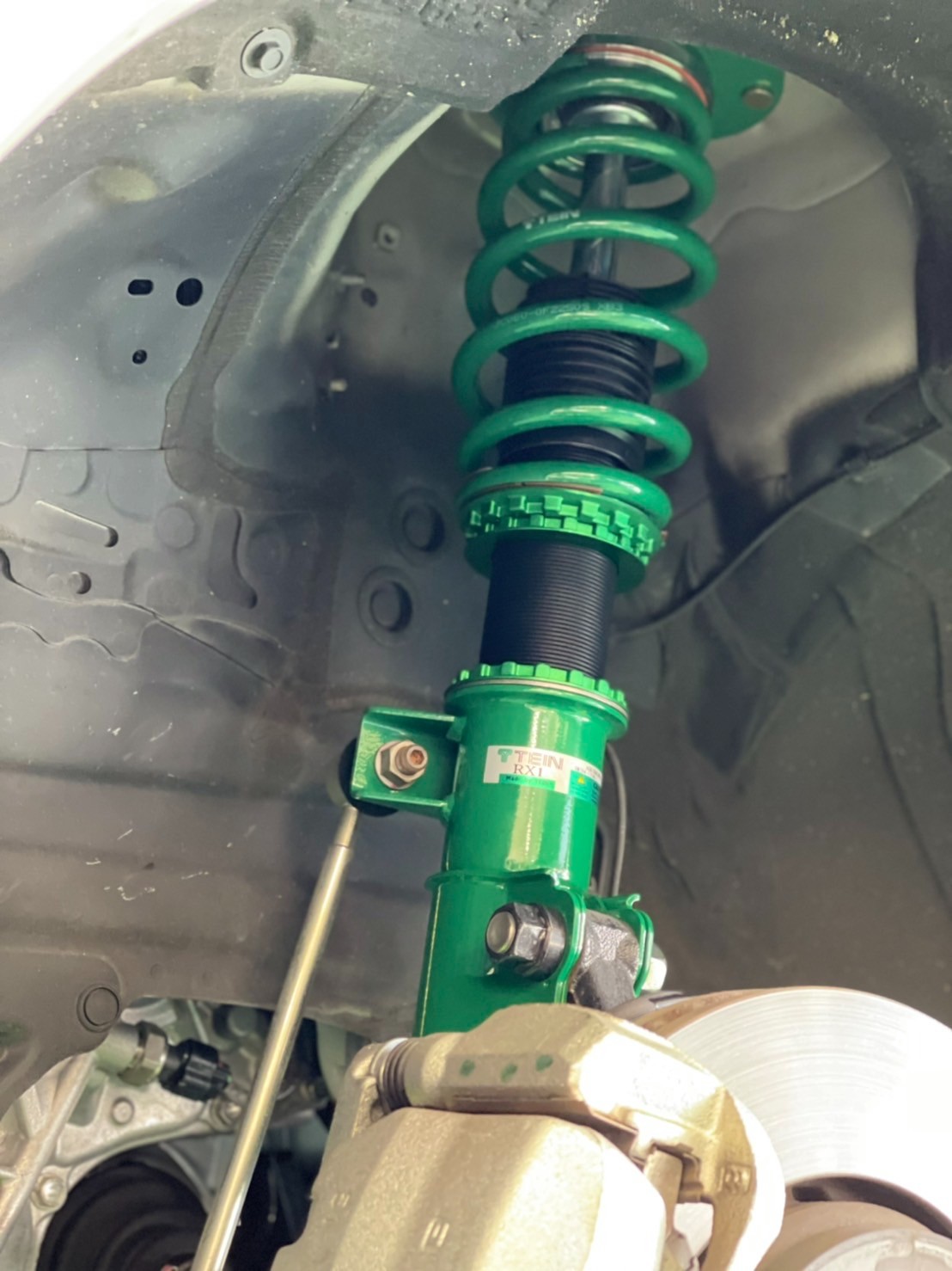 TEIN RX1 車高調キット30アルファード 後期 30アルファードにテイン車高調[TEIN RX1 with EDFC]を装着しま