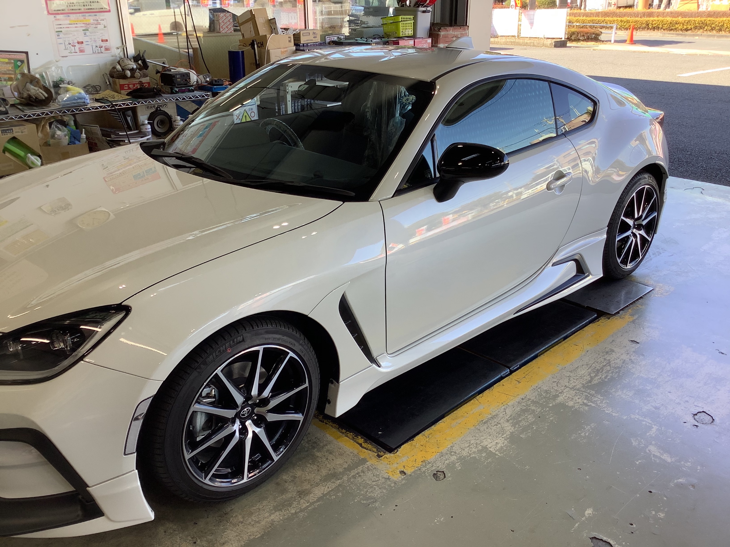 GR86 BRZ純正サスペンション（新車外し）
