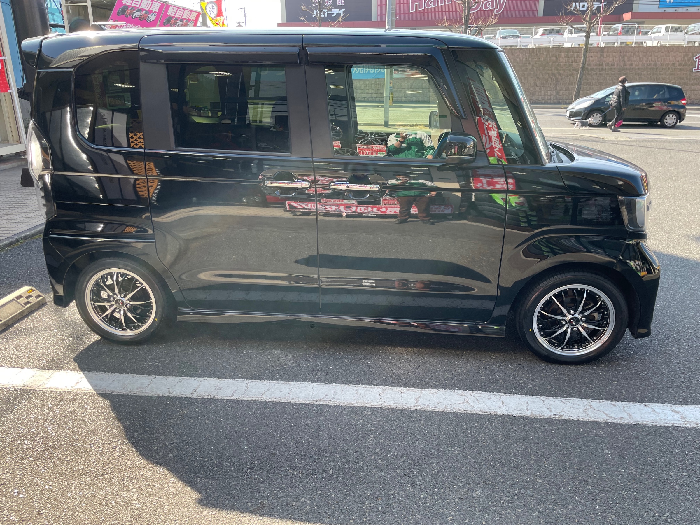 ホンダ N-BOX の タイヤ ＆ ホイール交換 させていただきました