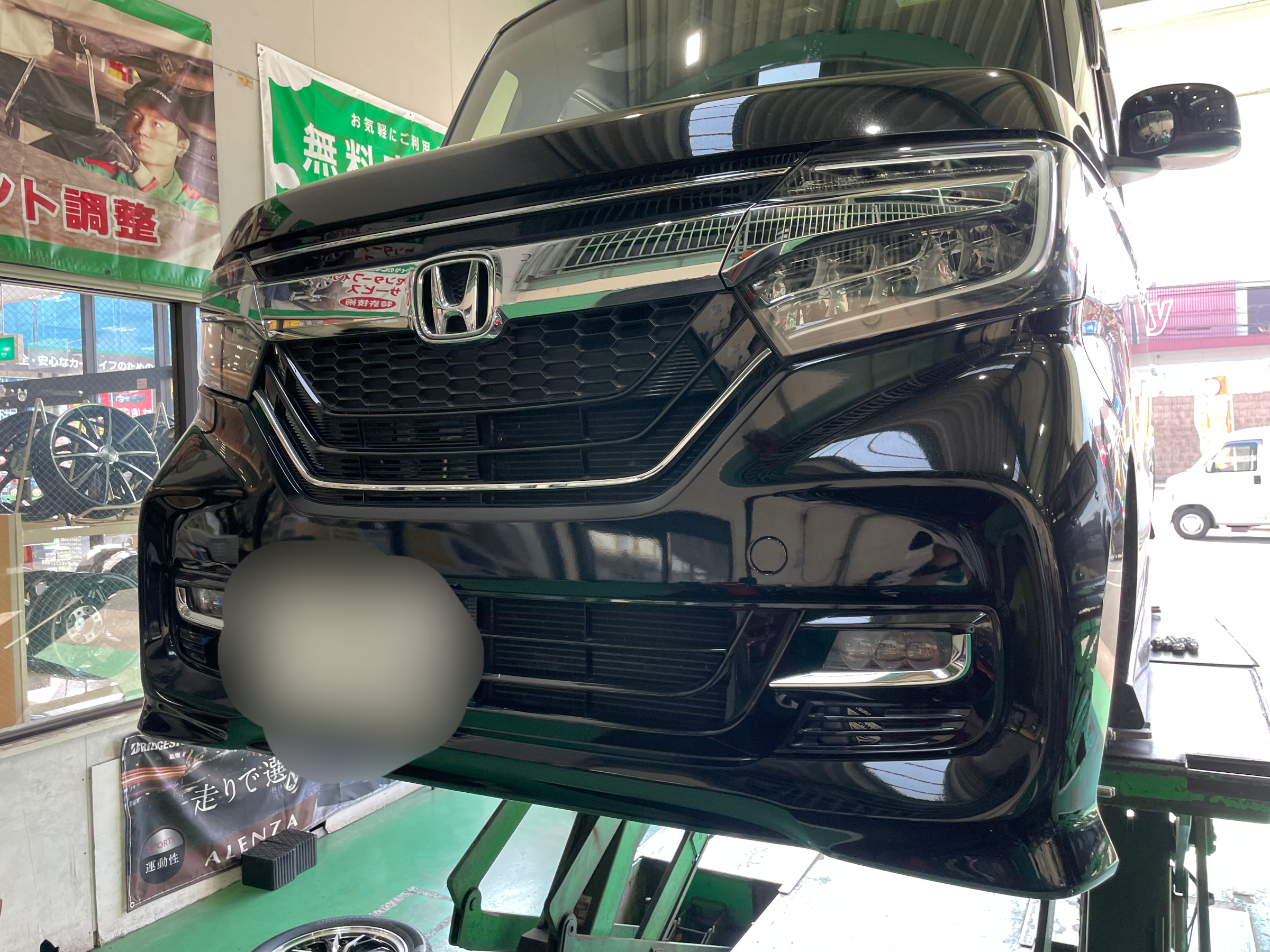 ホンダ N-BOX の タイヤ ＆ ホイール交換 させていただきました