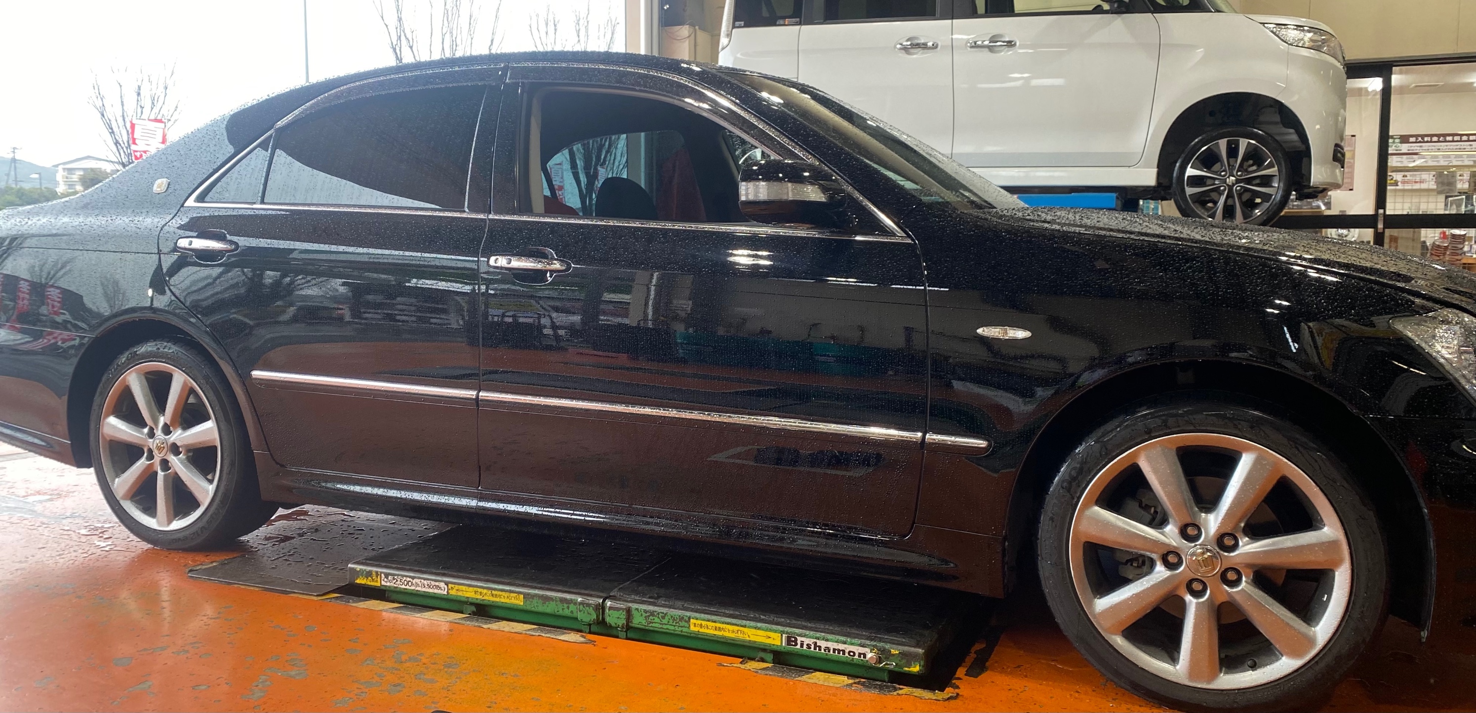 18クラウンカスタム | 店舗おススメ情報 | タイヤ館 則松（福岡県）