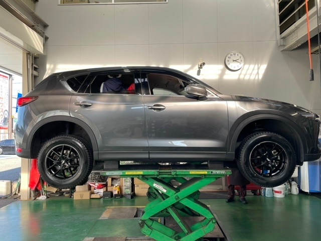 マツダ CX-5 スタッドレスホイールセット取り付け♫ | 店舗お
