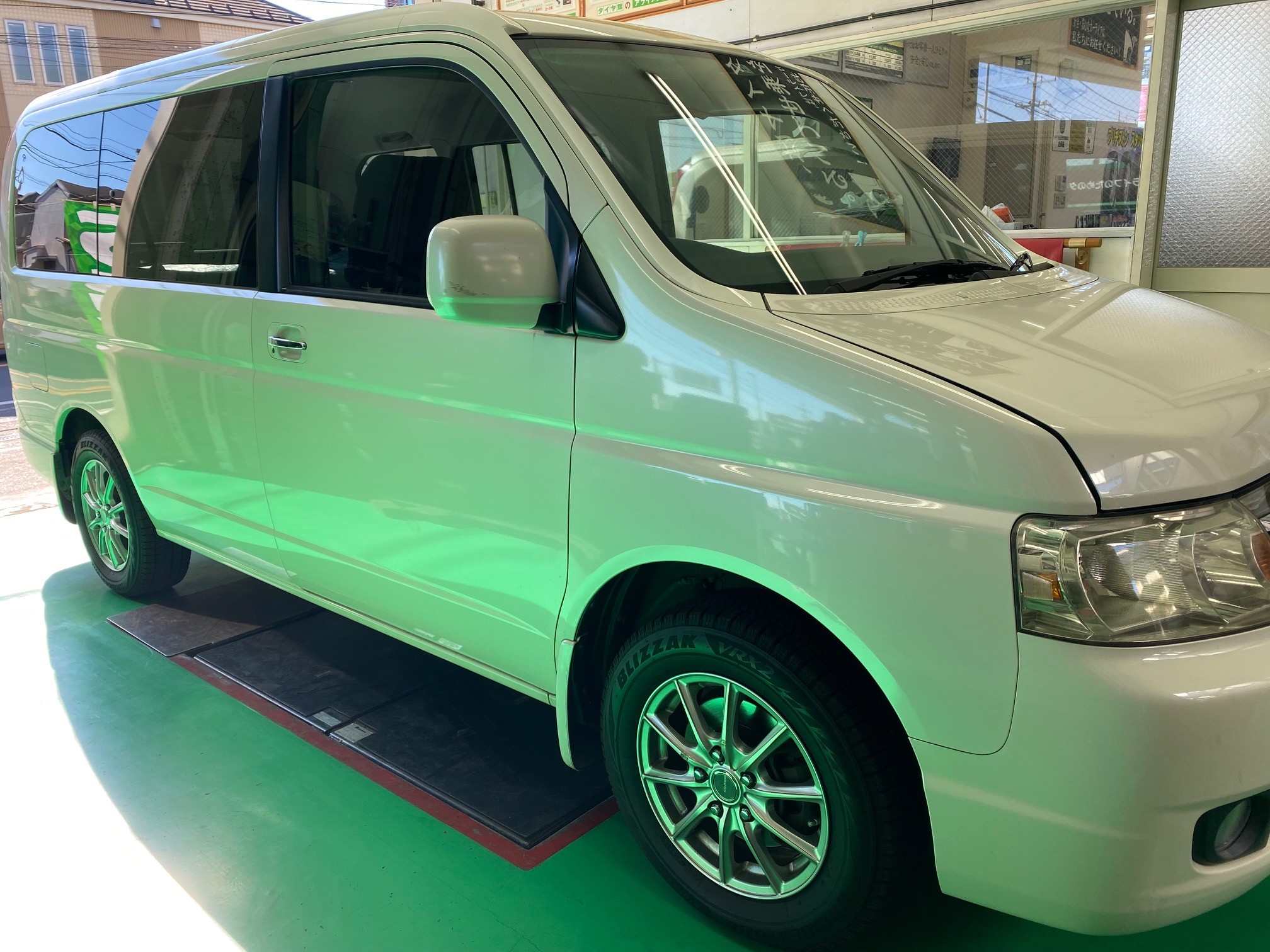 ステップワゴン KYB NEW SR SPECIAL で足回りのリフレッシュ | ホンダ