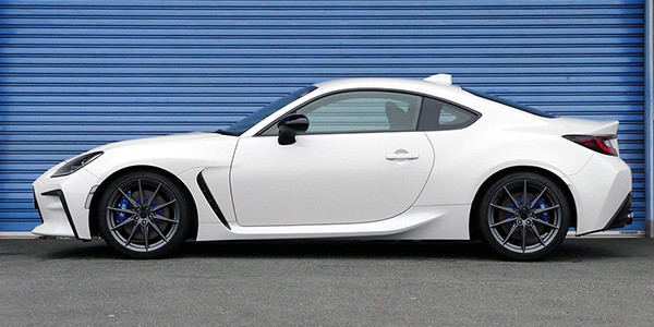 HKSから GR86 ZN8 と BRZ ZD8 用の 車高調 HIPERMAX S ♪ | スタッフ