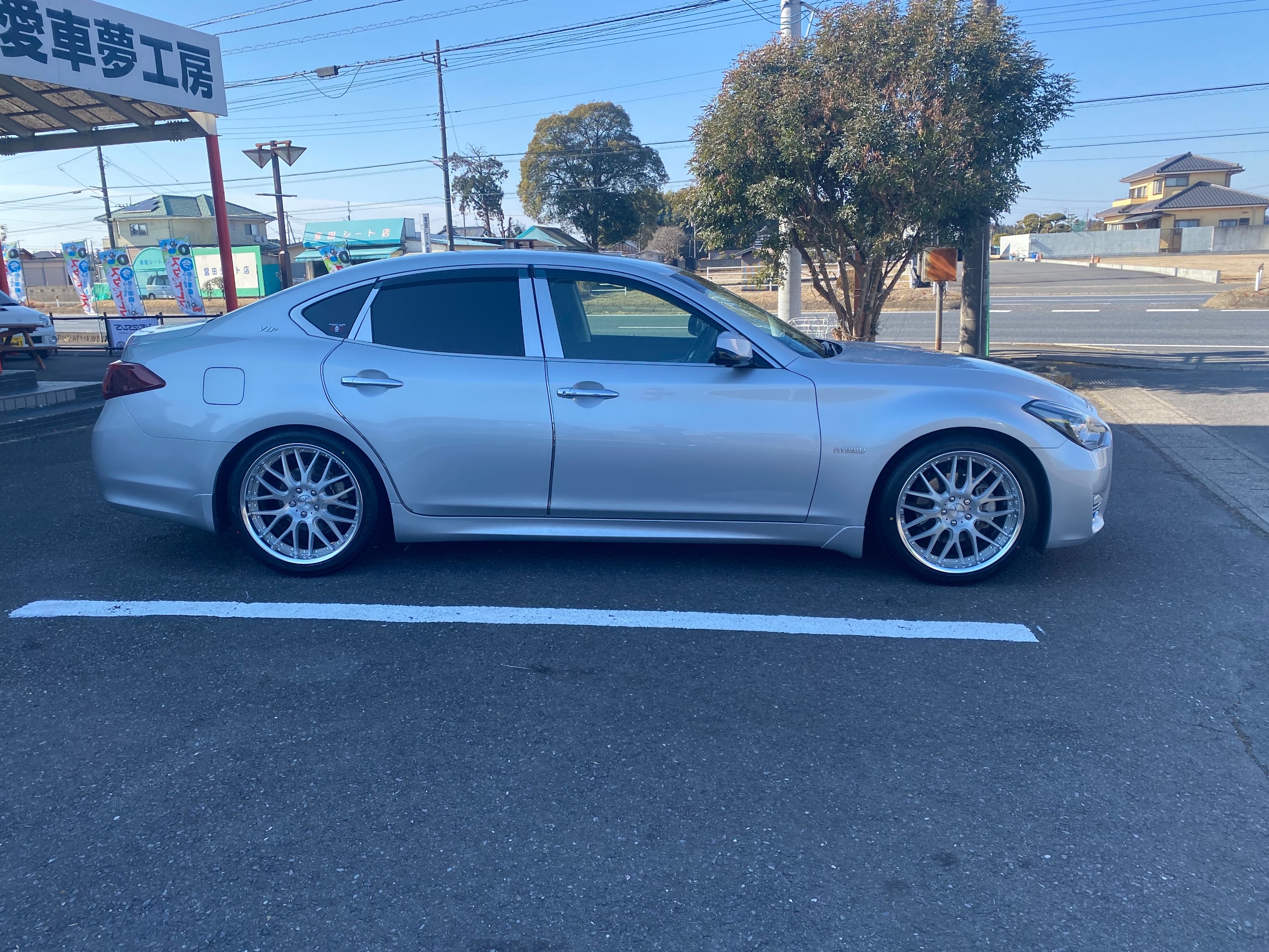 フーガ 車高調＆ホイール | 店舗おススメ情報 | タイヤ館 勝田（茨城県）