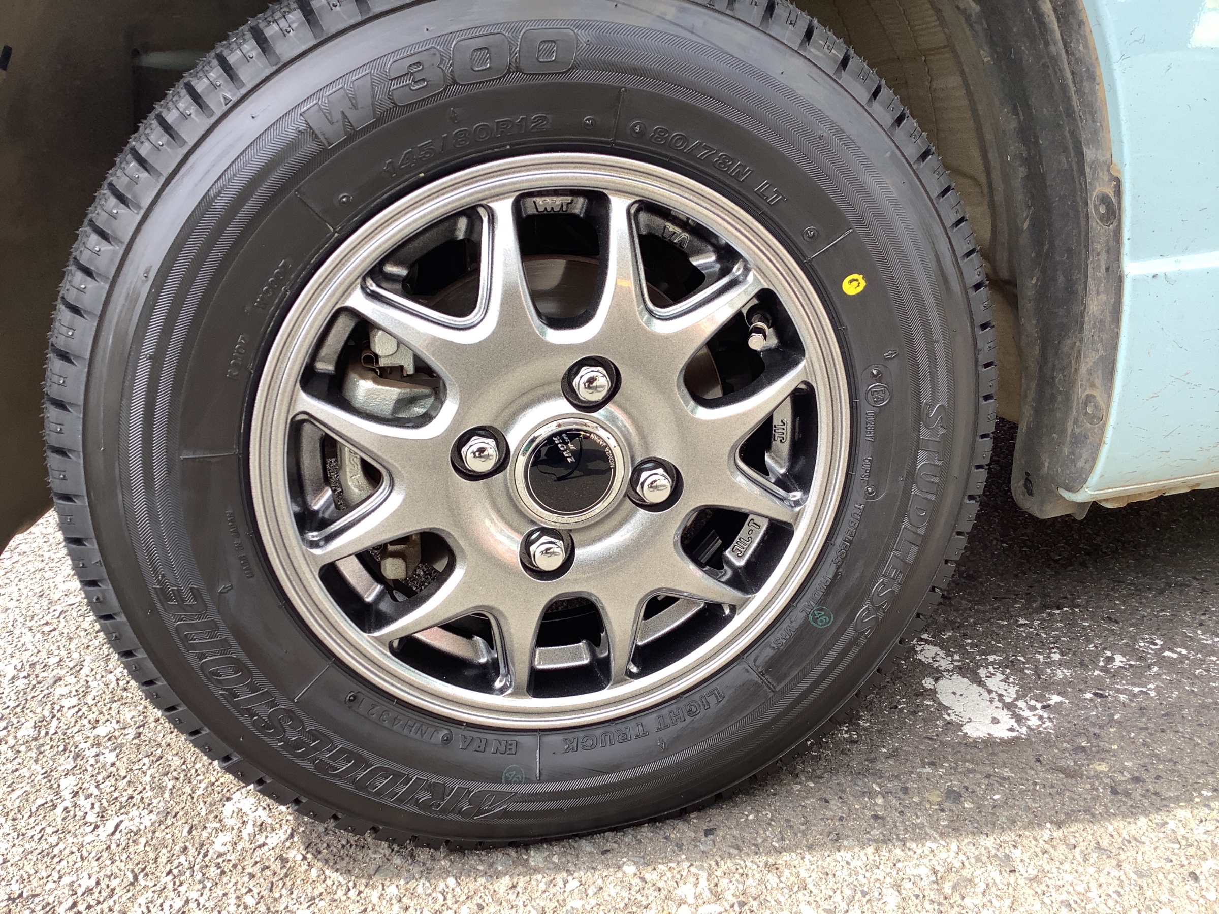 N-VAN 中古スタッドレス 145/80R12 タイヤ・ホイールセット N-VAN