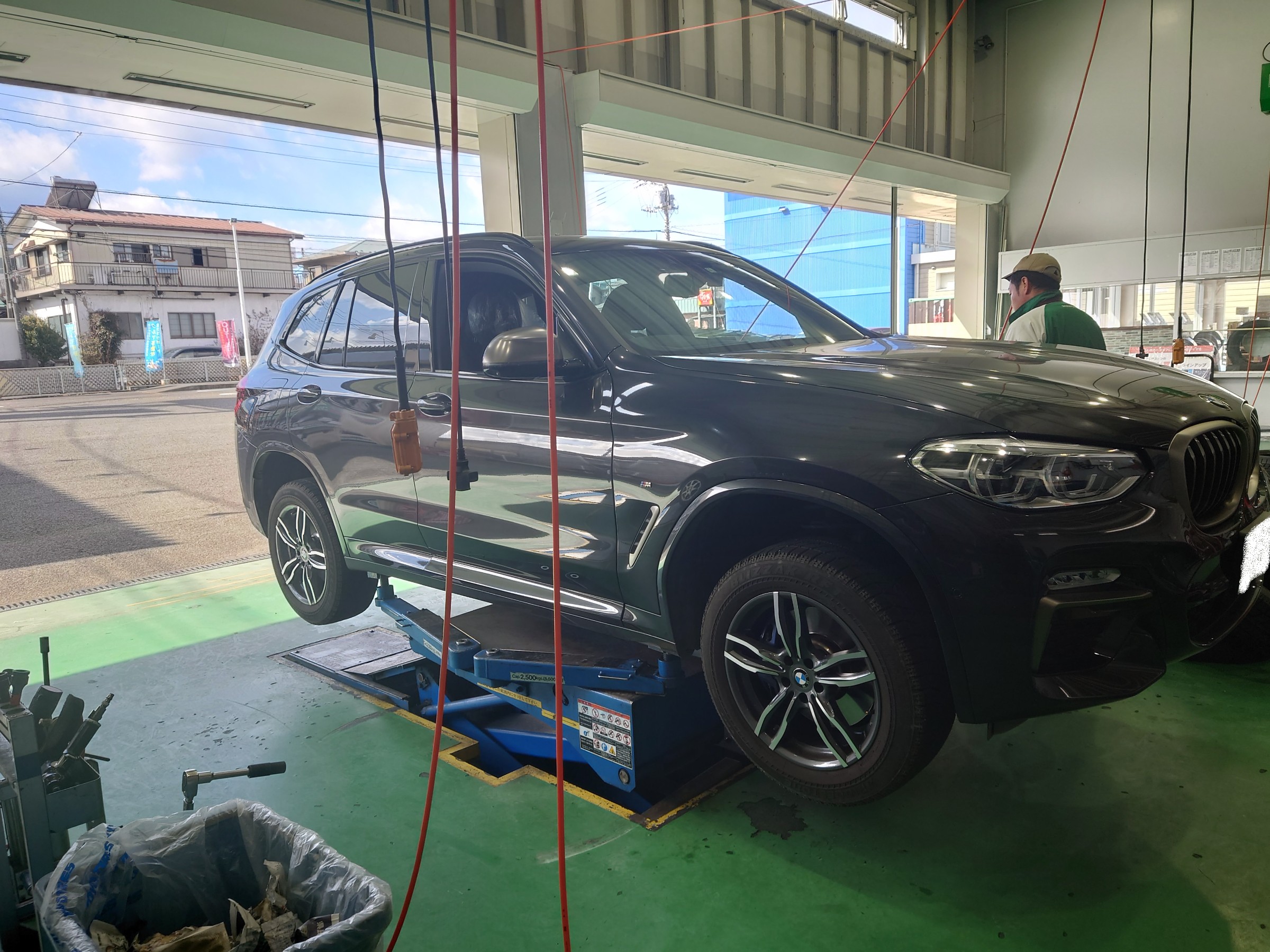 BMW X3 スタッドレスタイヤ交換 ﾌﾞﾘｻﾞｯｸRFT | BMW X3 タイヤ