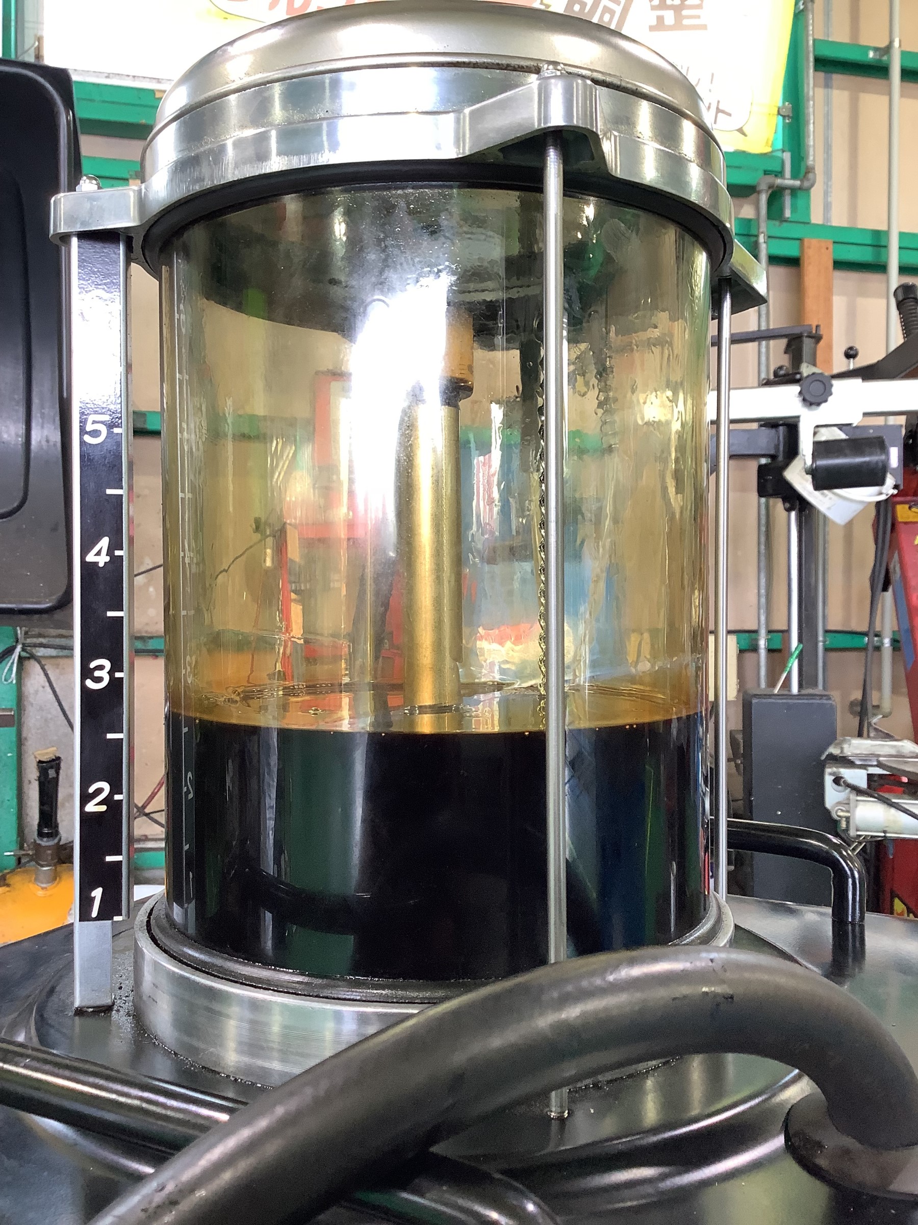 車両から抜けたオイル