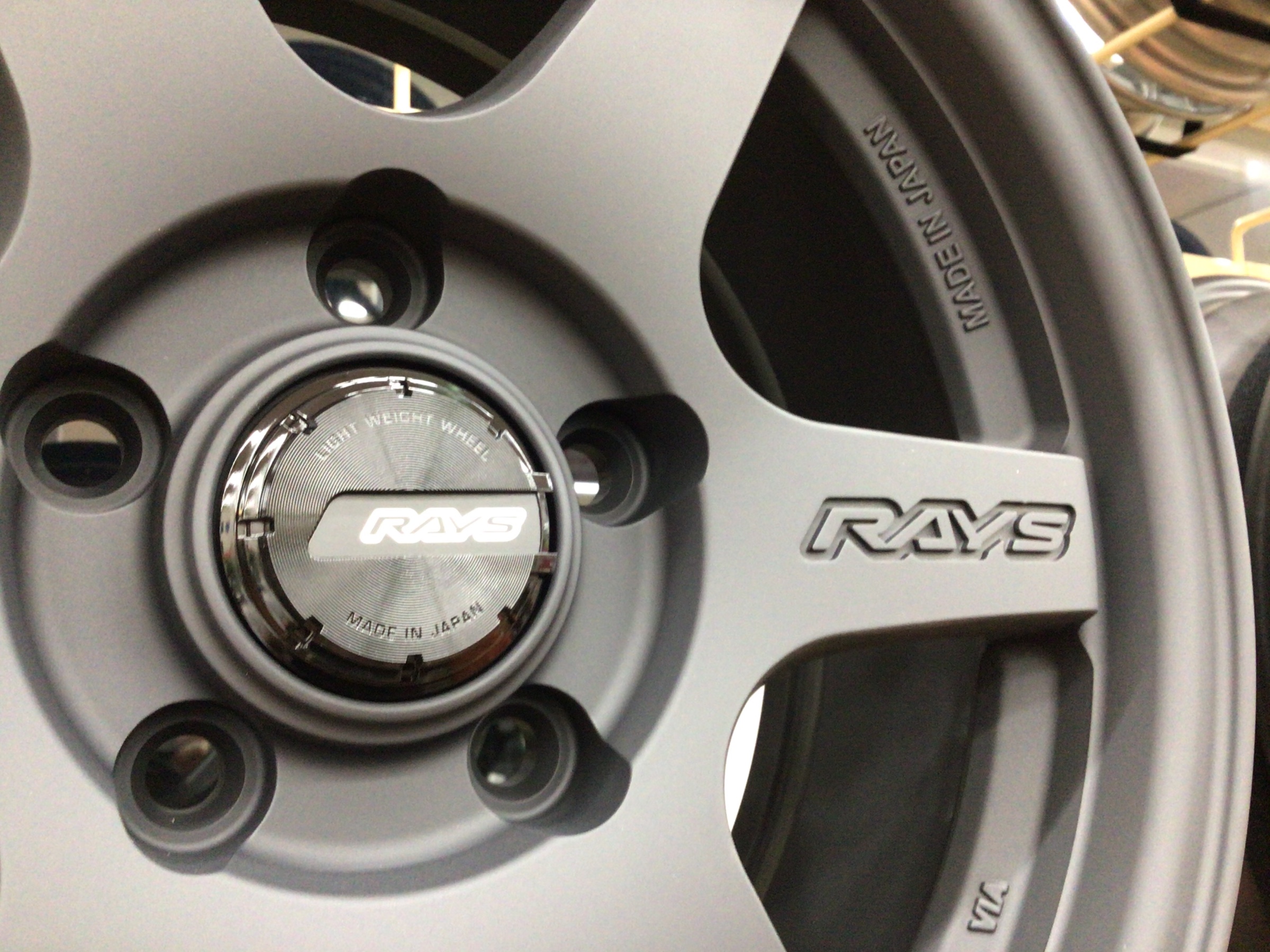 メーカー欠品中のアルミホイール「RAYS gram LIGHTS 57RD-X2