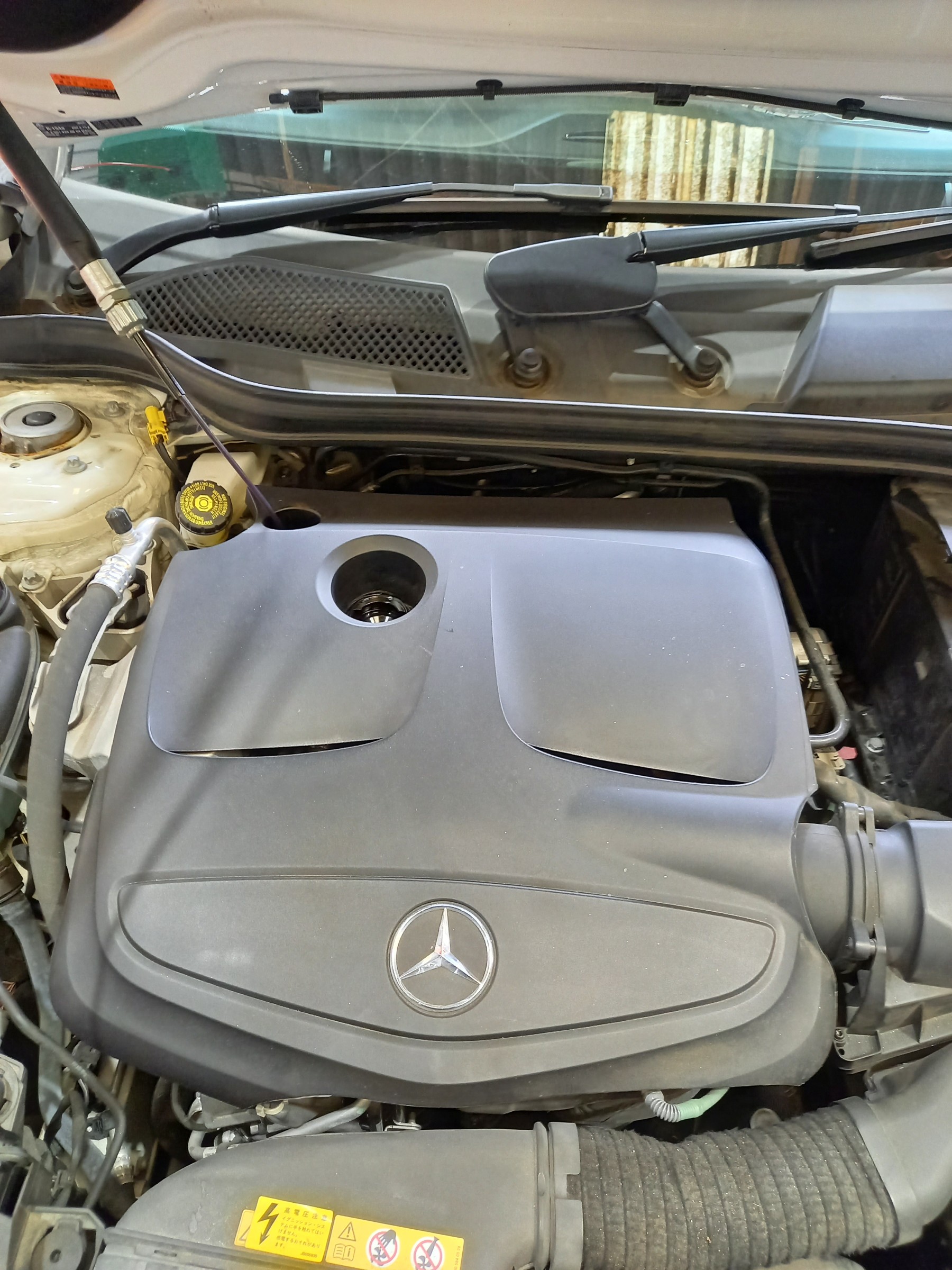 メルセデス・ベンツ CLA エンジンオイル交換 メルセデス・ベンツ CLAクラス メンテナンス商品 オイル関連 > エンジンオイル交換