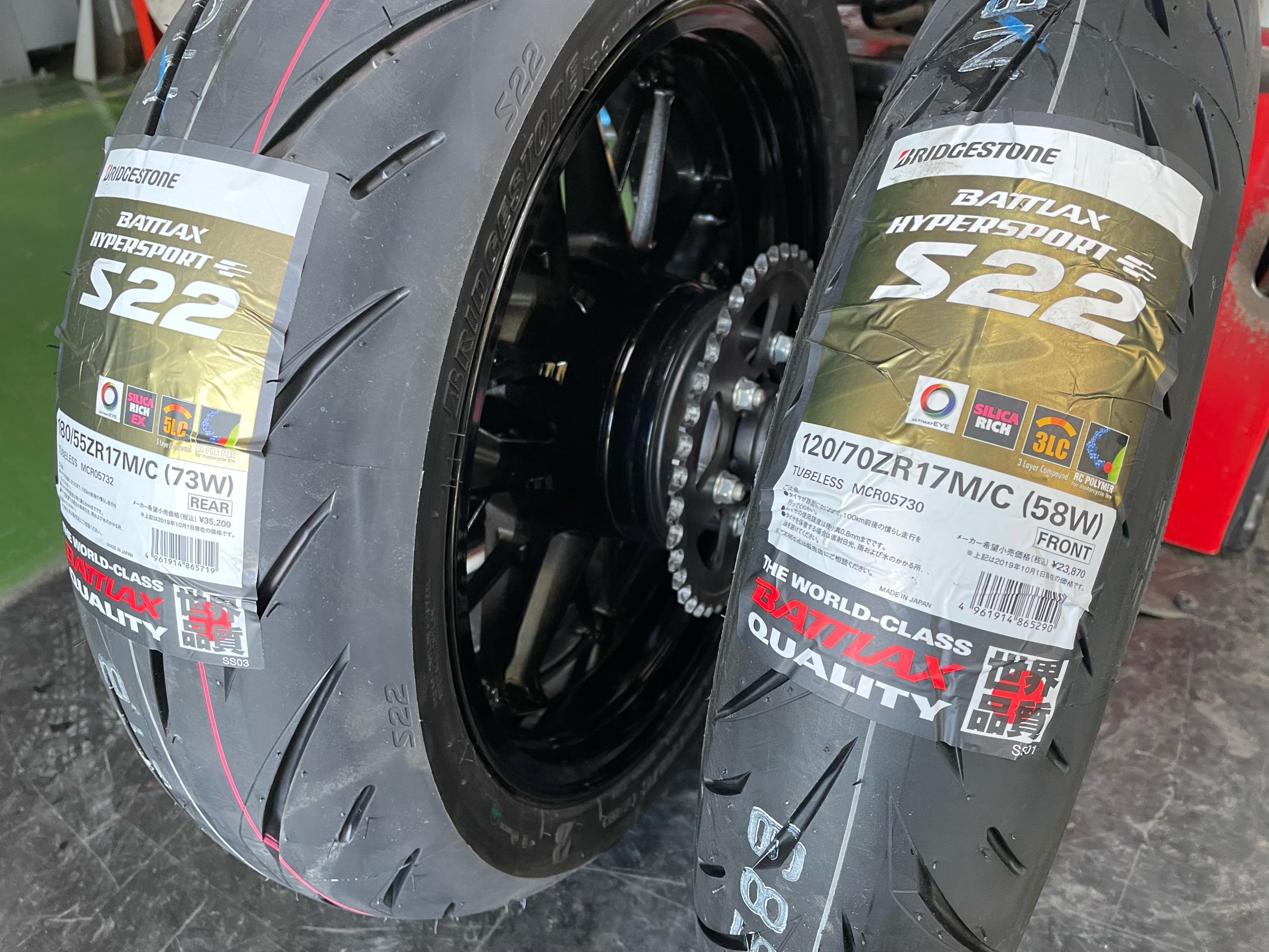開店記念セール！】 Z900RSカフェ用純正ホイール前後セットタイヤ付き
