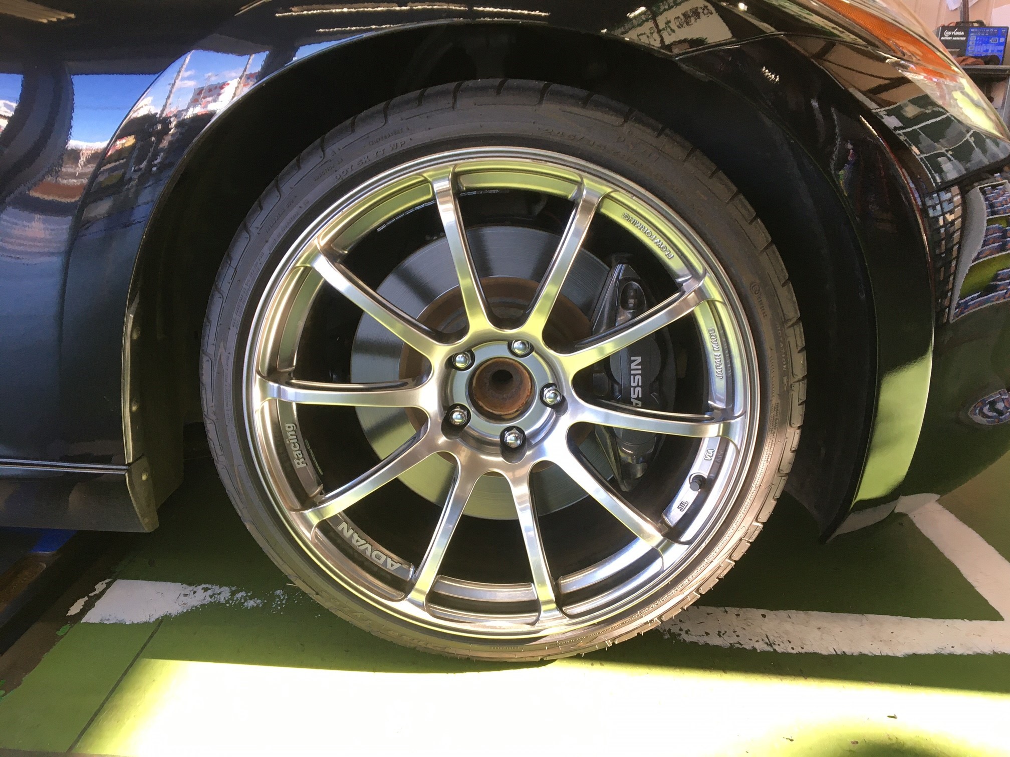 ニッサン・フェアレディZ・Z33】 ホイール交換 | 店舗おススメ