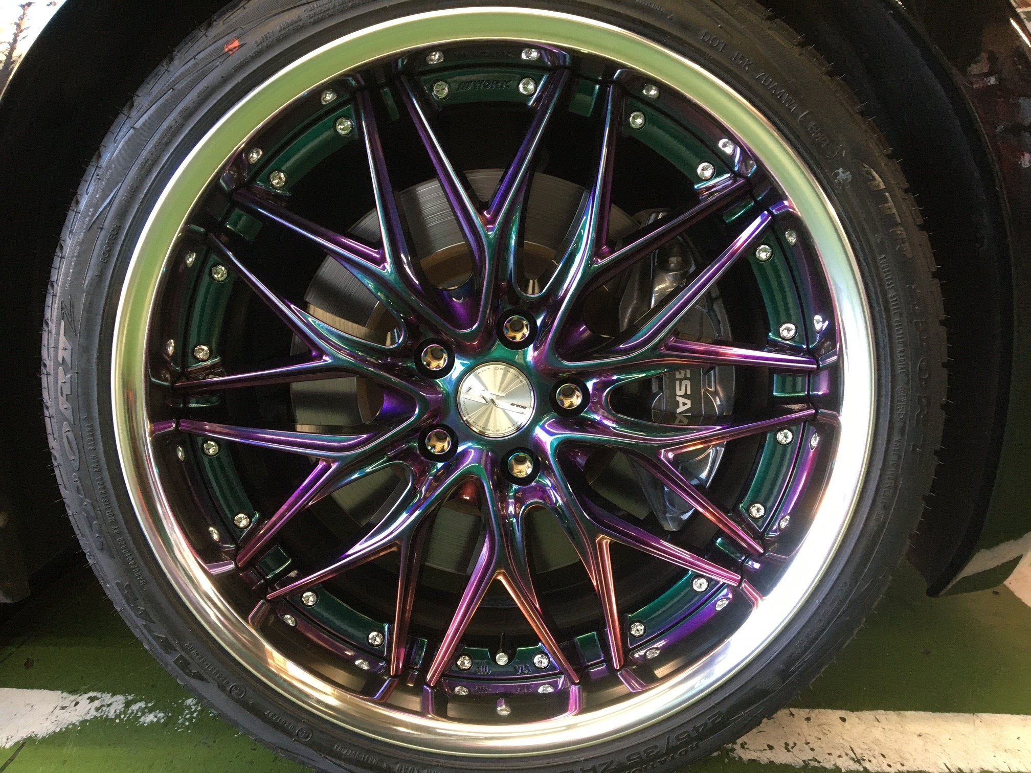 ⭐︎最終値下げ⭐︎　デルフィ　レディース　セミドライ3mm ＡＧチタン ALPHA CUBIC（アルファーキュビック）の「リアルレザー