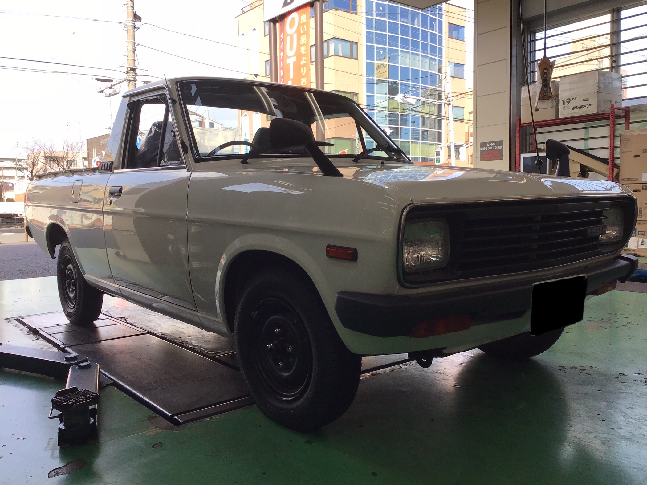 サニートラック スタッドレス交換 | 日産 サニトラ タイヤ タイヤ