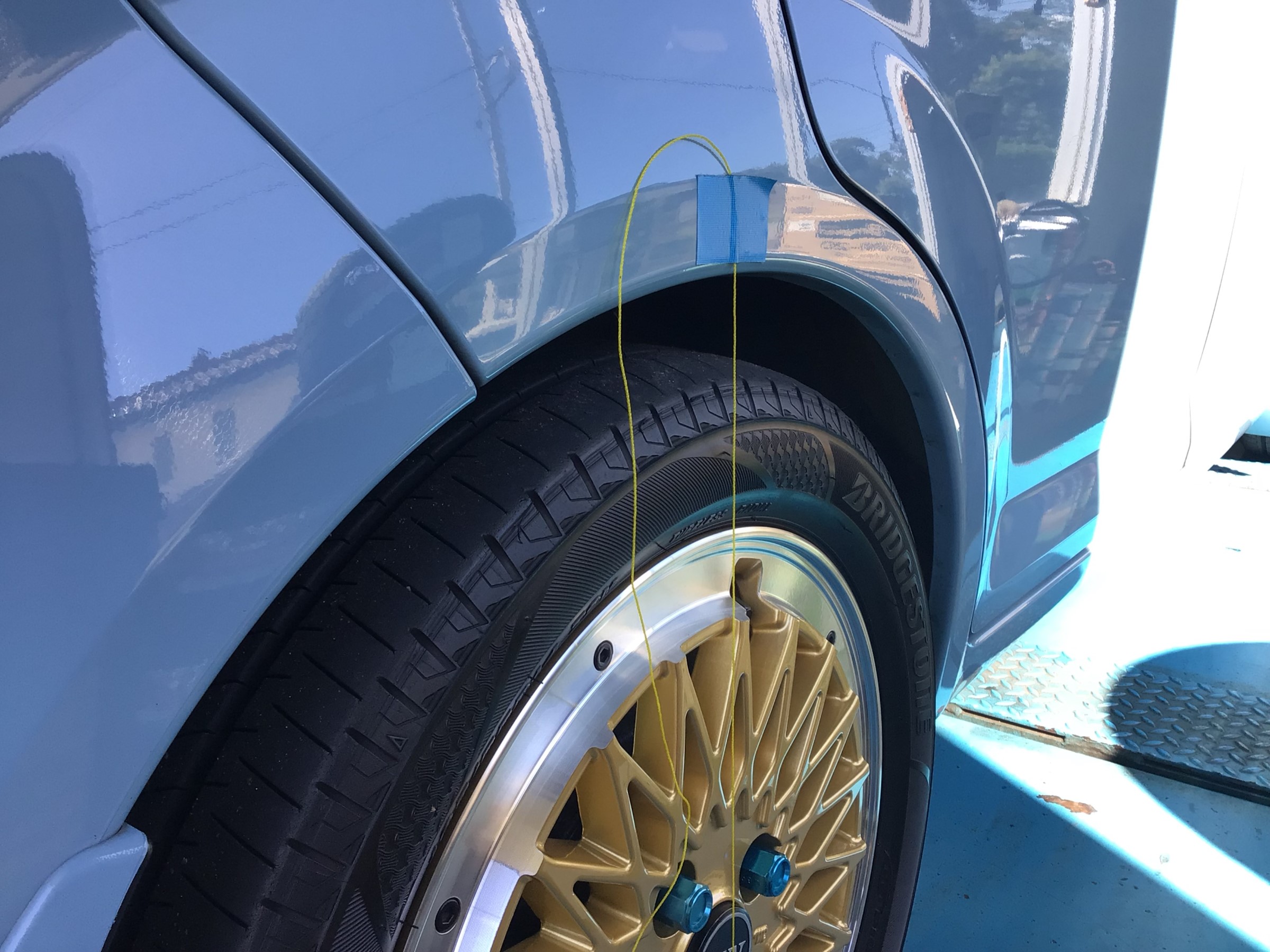 フル乗車で車を運転していると 段差で ザッザッ で擦る音がするんです D 日産 オッティ その他 パーツ取付 足回り関係取付 サービス事例 タイヤ館 綾瀬 神奈川県のタイヤ カー用品ショップ タイヤからはじまる トータルカーメンテナンス タイヤ館グループ