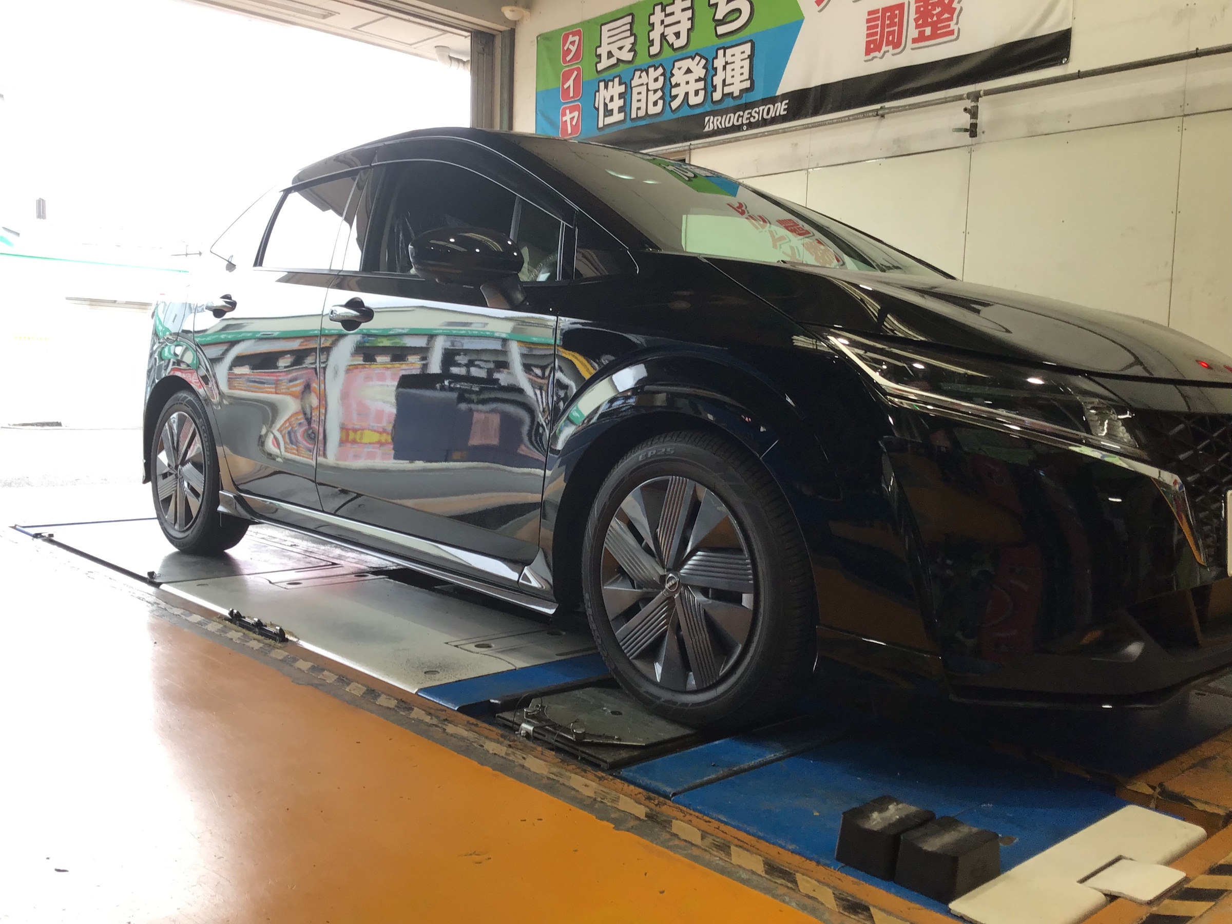 日産 ノートにエコフォルム CRS20お取り付け | 店舗おススメ情報