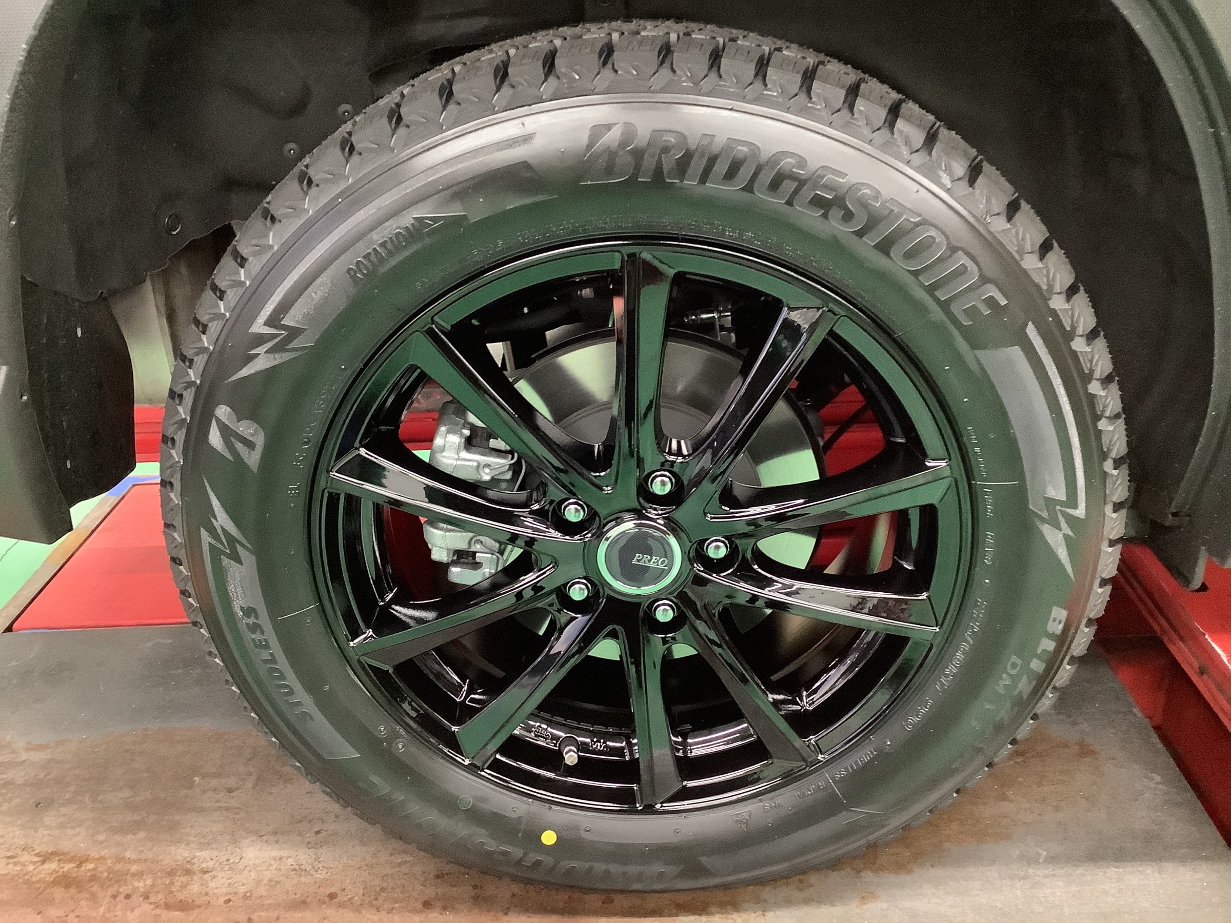 スバル・フォレスター〜スタッドレス・ホイールセット(DM-V3