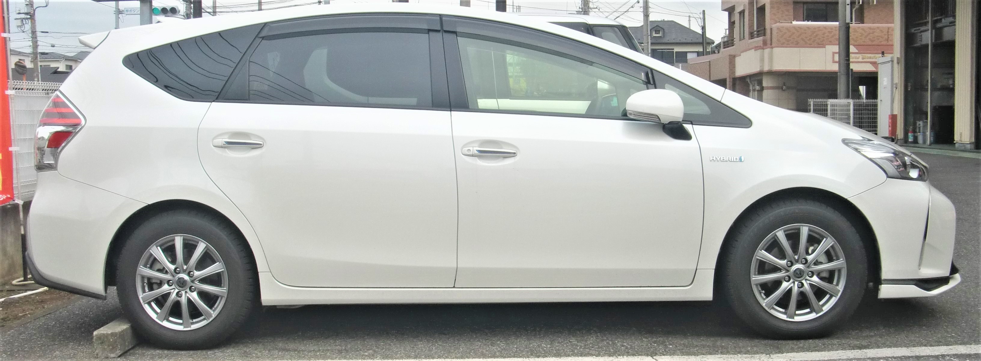 Zvw40型プリウスa ローダウンスプリング ショックアブソーバー交換 アライメント調整 トヨタ プリウスa その他 パーツ取付 サスペンション取付 技術サービスブログ タイヤ館 鎌ヶ谷 千葉県のタイヤ カー用品ショップ タイヤからはじまる トータルカー