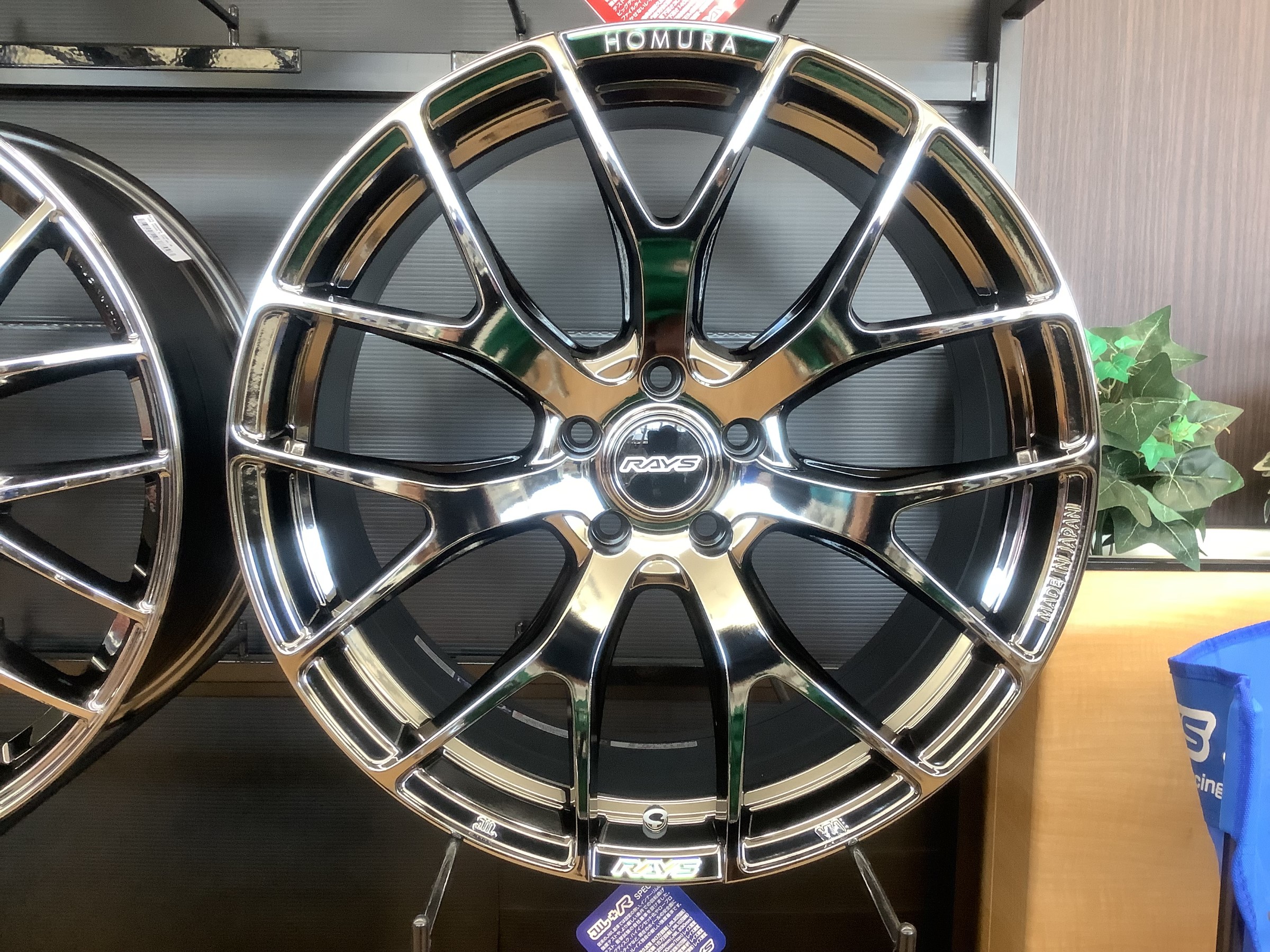 アルミ入荷情報》RAYS ☆ HOMURA 2X7FT ☆ アルファード・ヴェル
