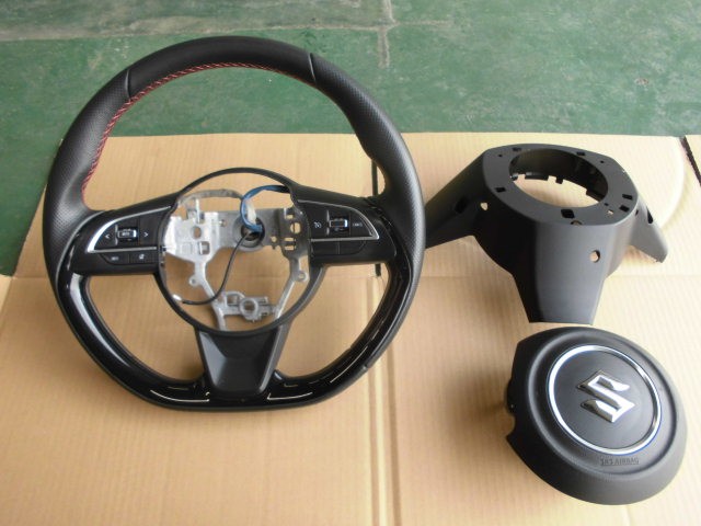 スズキ スイフトスポーツ ZC33 ナルディステアリング交換 | 店舗
