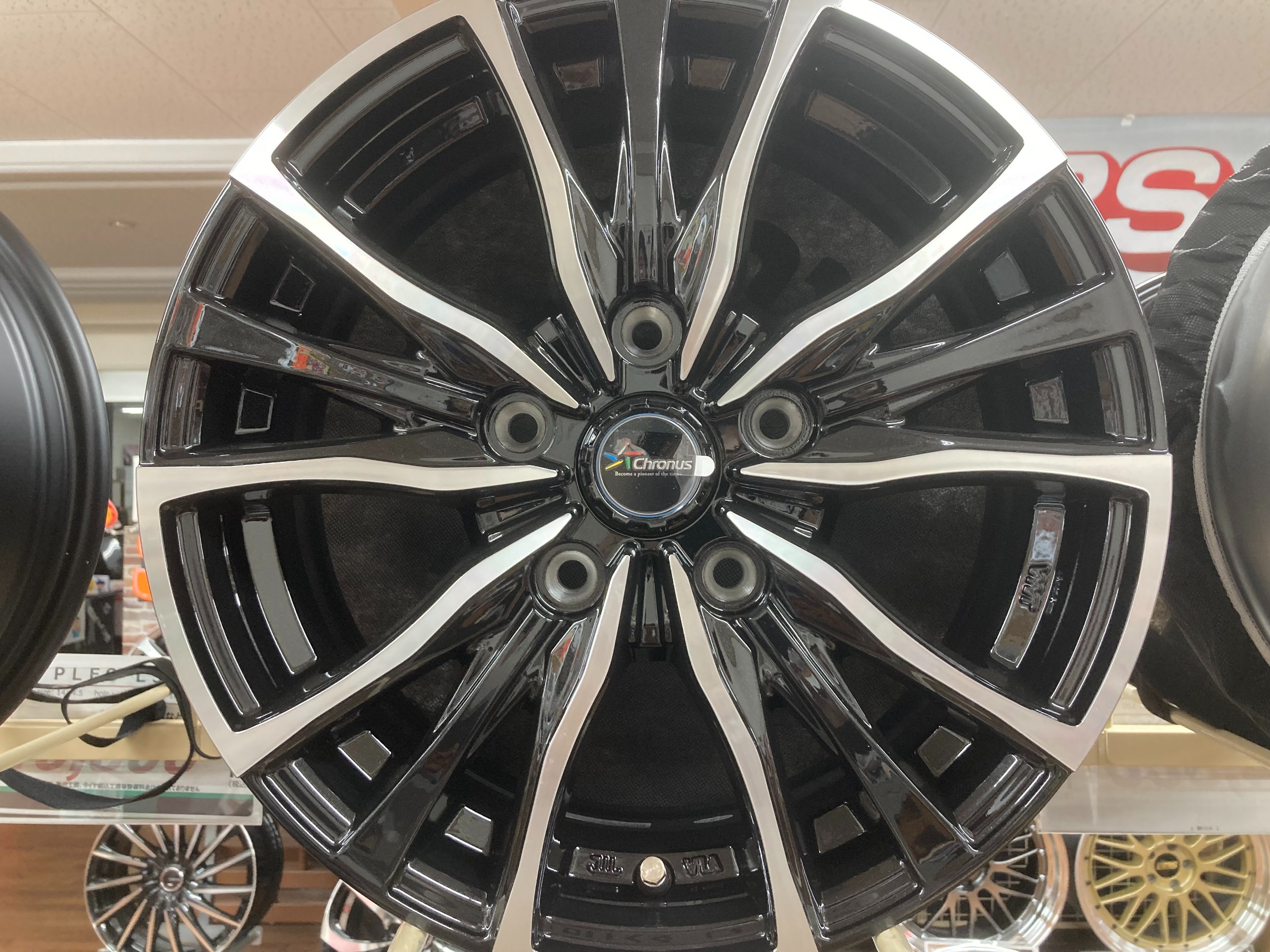 NEWホイール クロノスCH-110 入荷！ | 店舗おススメ情報 | タイヤ館