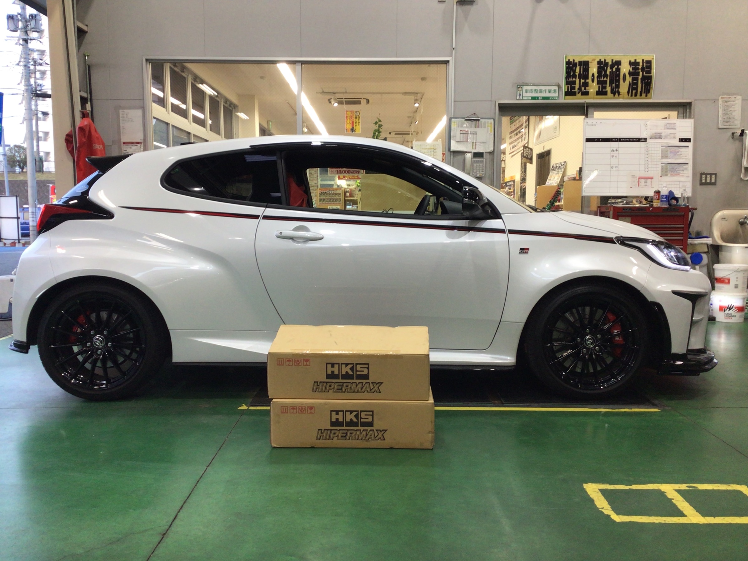 冬 ブラック 色 ヤリス ヴィッツ アクア FIT フィット ポルテ スイフト