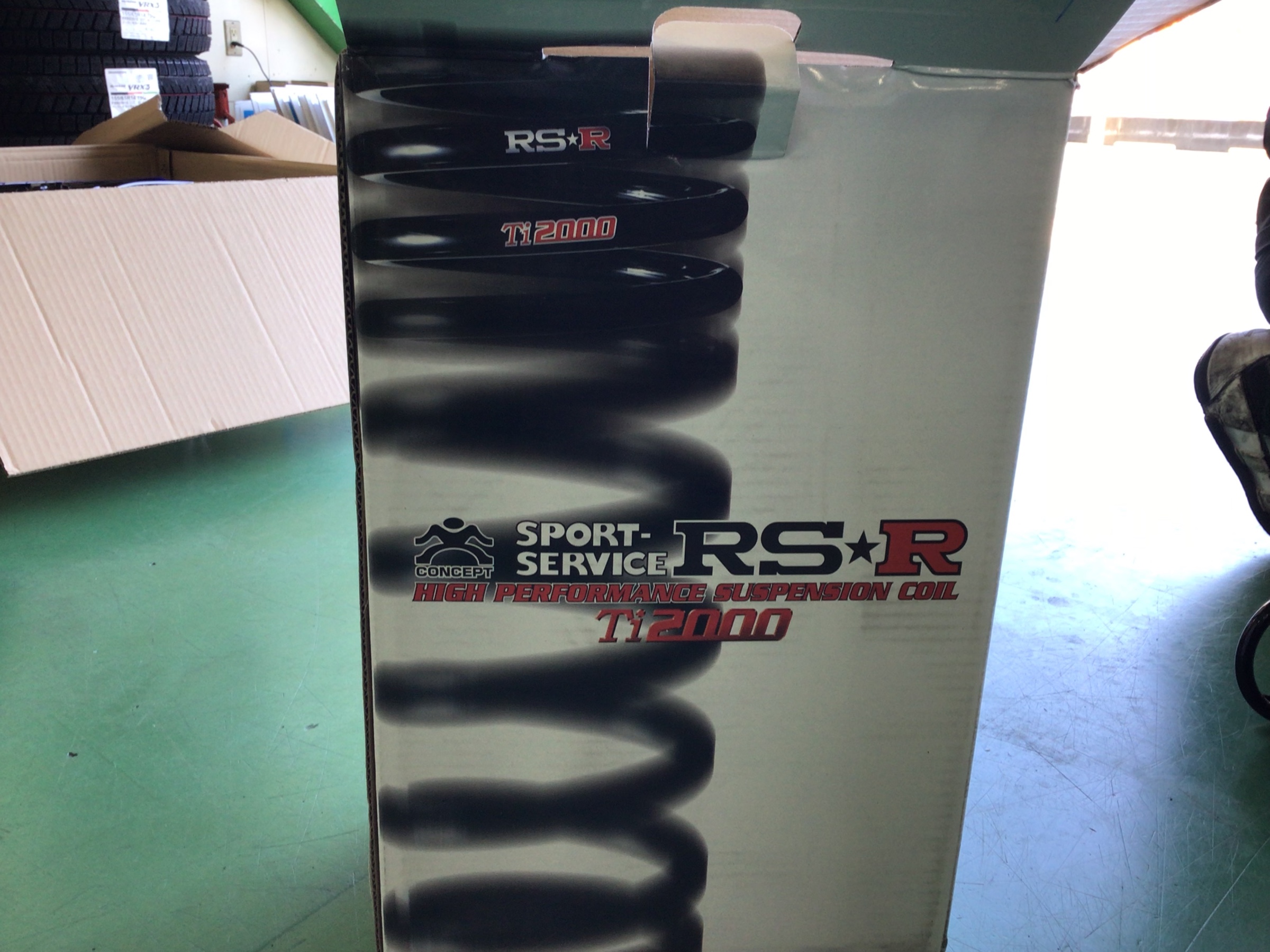 トヨタ パッソ Rs Rダウンサス取り付け トヨタ パッソ その他 パーツ取付 サスペンション取付 サービス事例 タイヤ館 厚木 神奈川県のタイヤ カー用品ショップ タイヤからはじまる トータルカーメンテナンス タイヤ館グループ