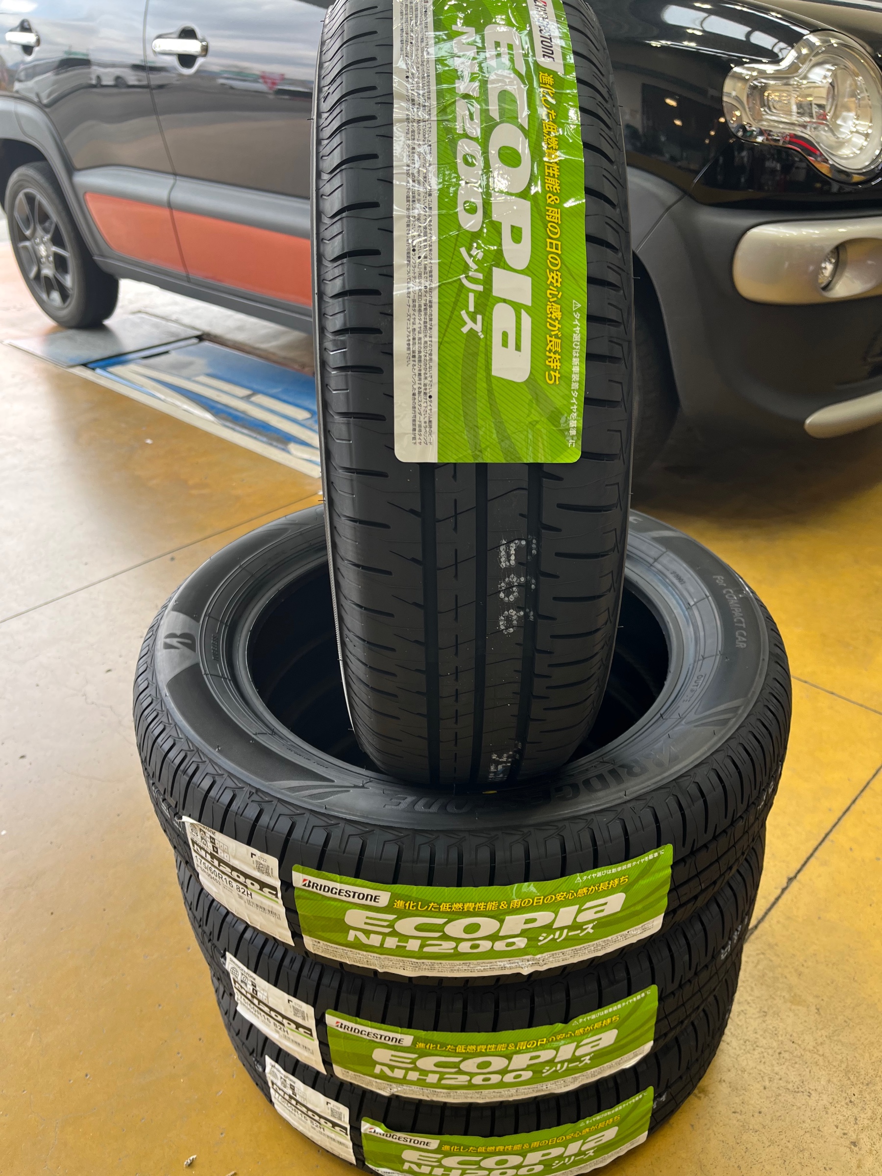 クロスビー 新車装着タイヤ 175/60R16