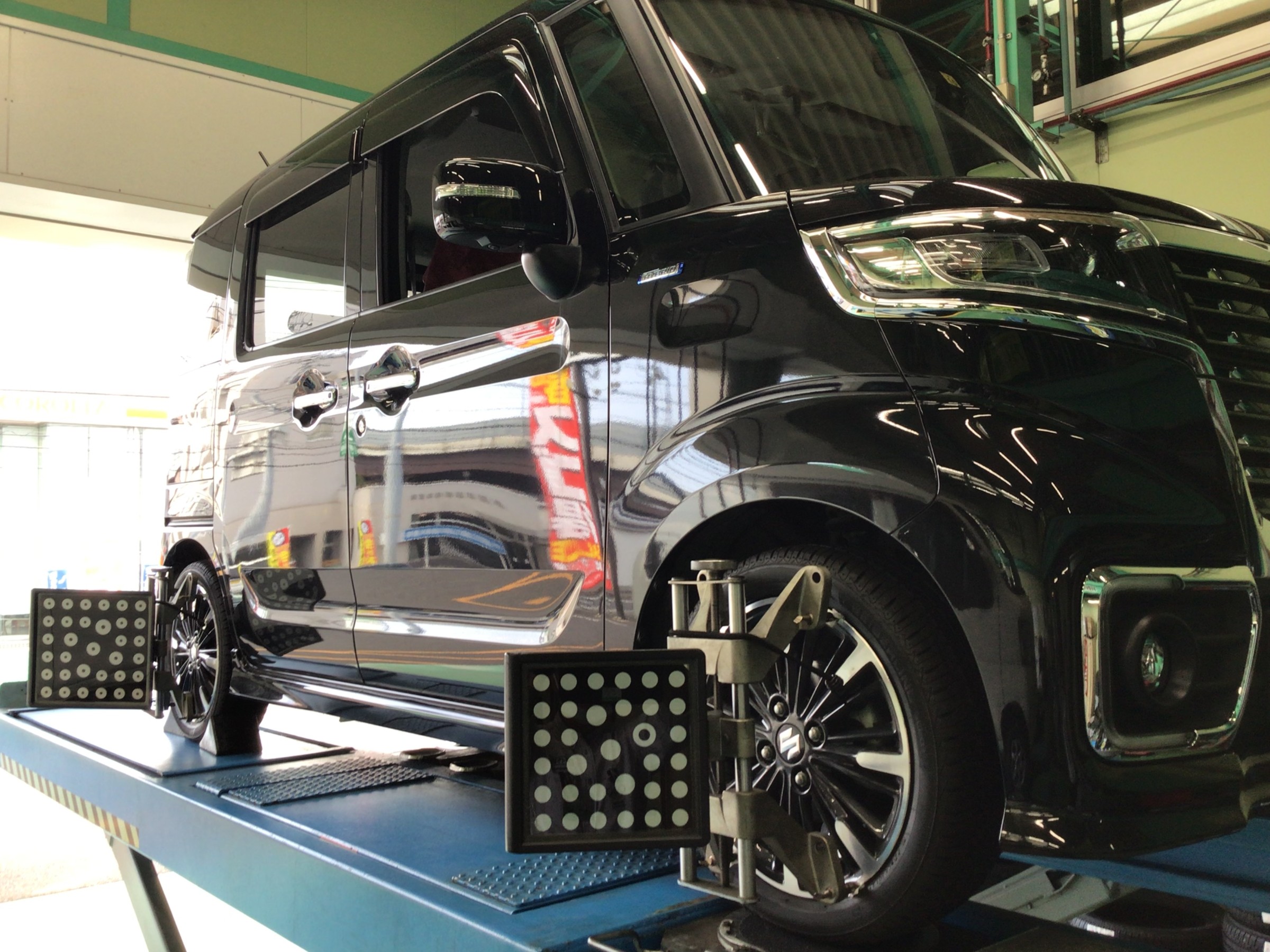 スズキ ＭＫ５３Ｓ型スペーシアカスタム夏タイヤ交換&アライメント調整