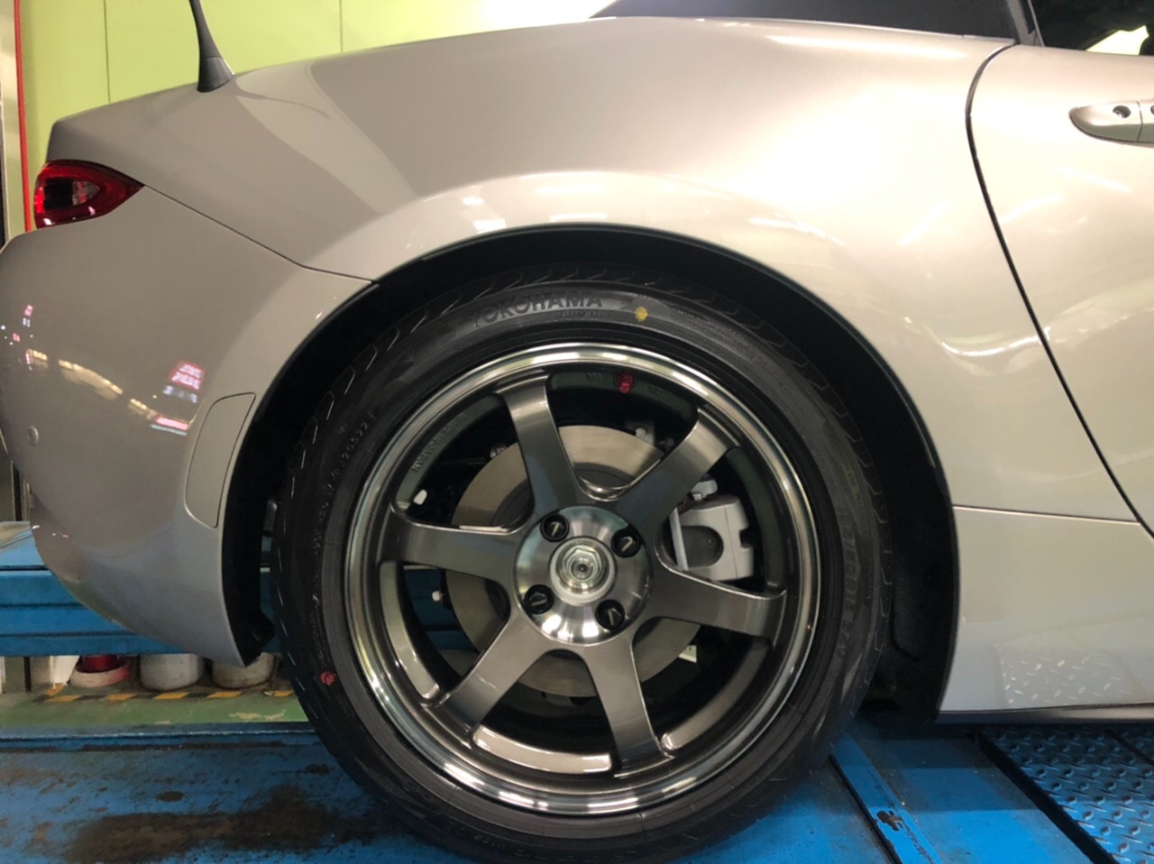 マツダ ロードスターのアルミホイール交換！ | 店舗おススメ情報