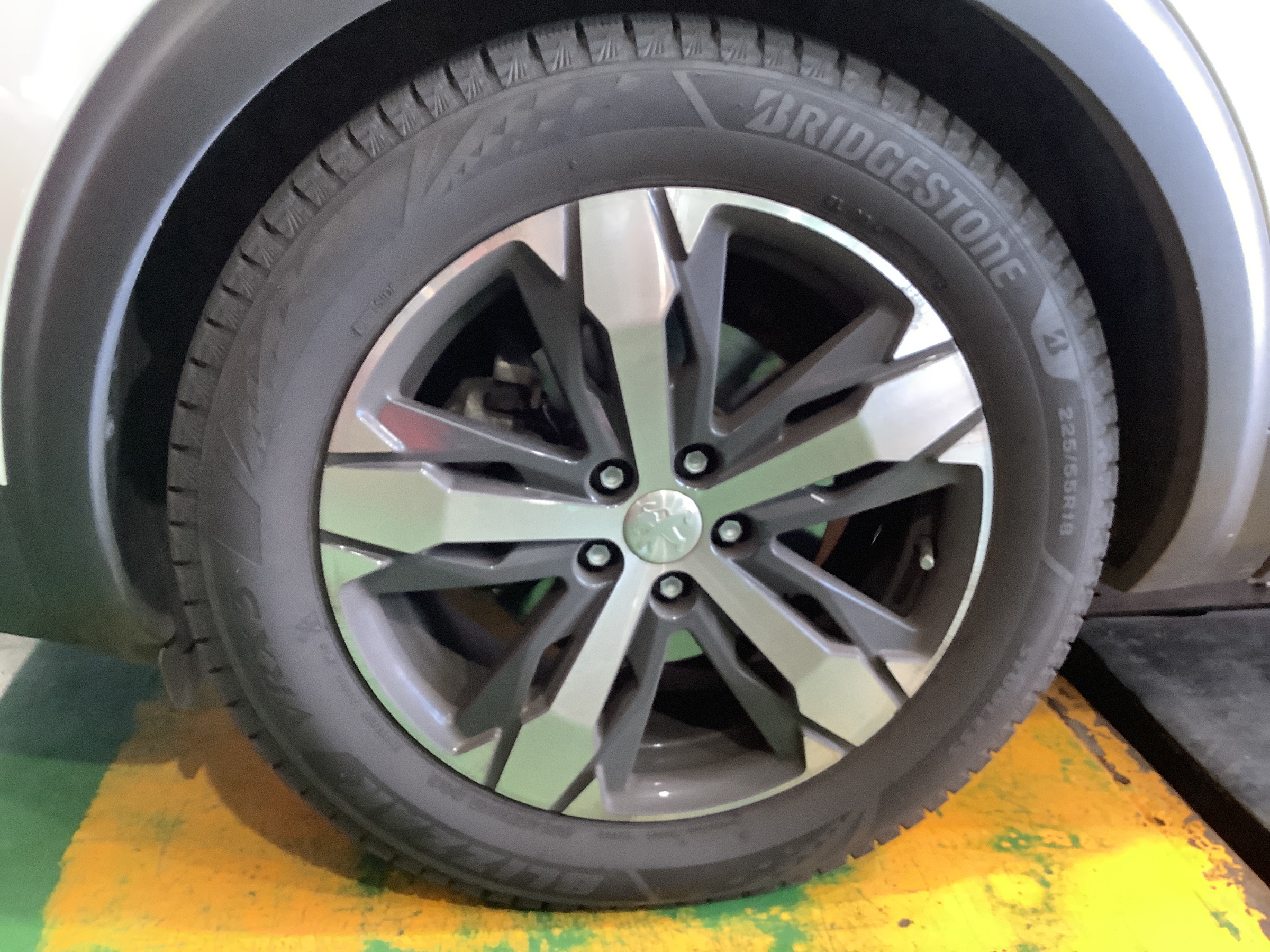 ☆プジョー・5008 ホイール取付☆ | 店舗おススメ情報 | タイヤ  