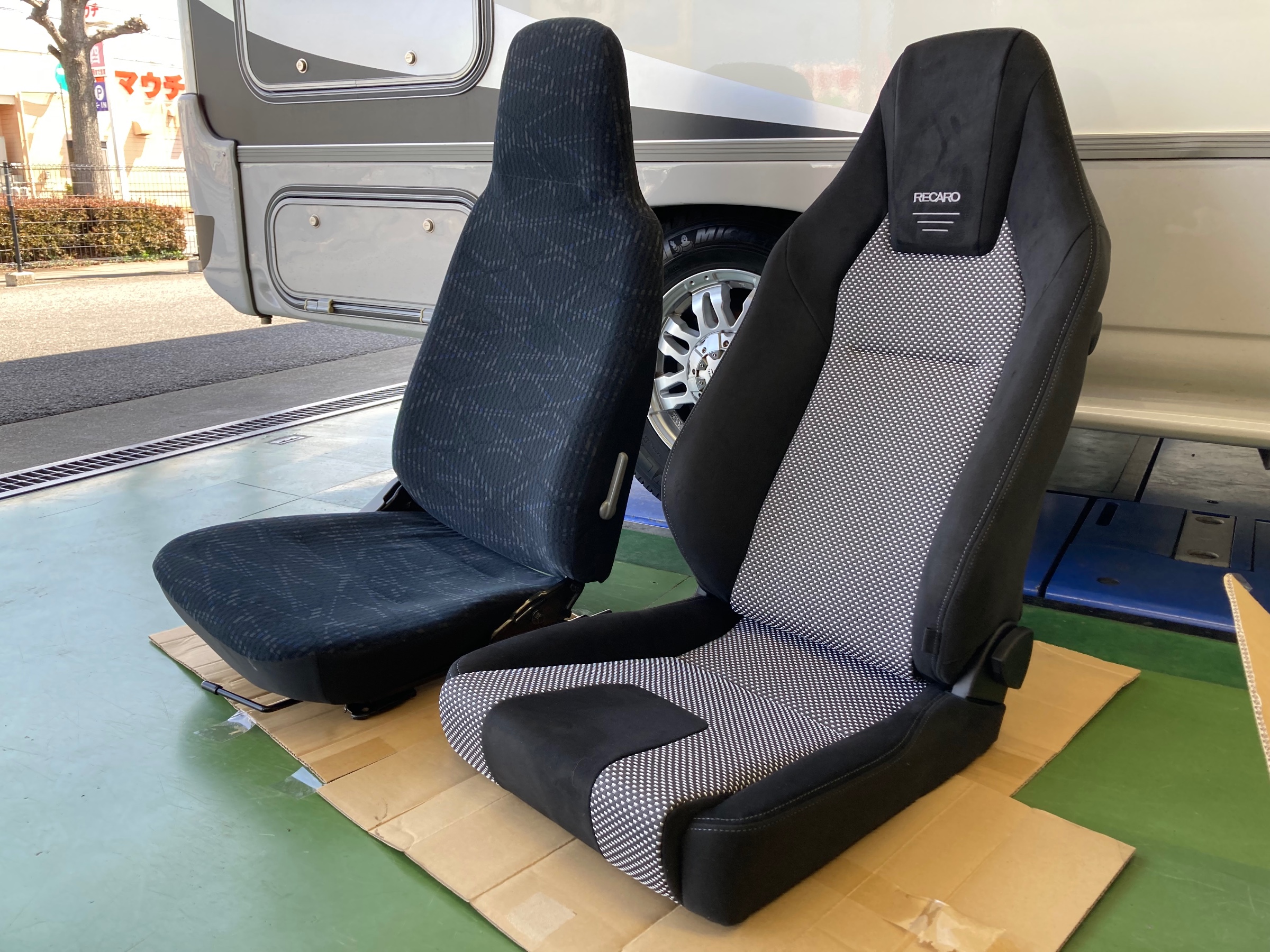 トヨタ・カムロード・】シート交換でキャンピングカーのロングドライブ