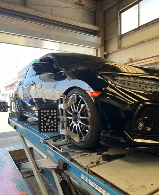 ホンダ シビック ハッチバック タイヤ交換 アライメント調整 ホンダ シビッククーペ タイヤ タイヤ ホイール関連 タイヤ ホイール交換 取り付け事例 タイヤ館 南久留米 タイヤからはじまる トータルカーメンテナンス タイヤ館グループ