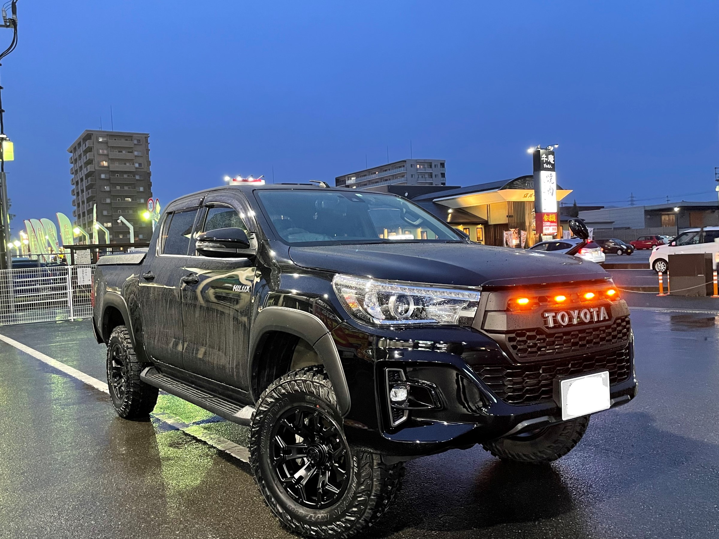 ハイラックス 17インチ バリ山 バリ溝 ホワイトレター付 美品】トヨタ ハイラックス Z 純正