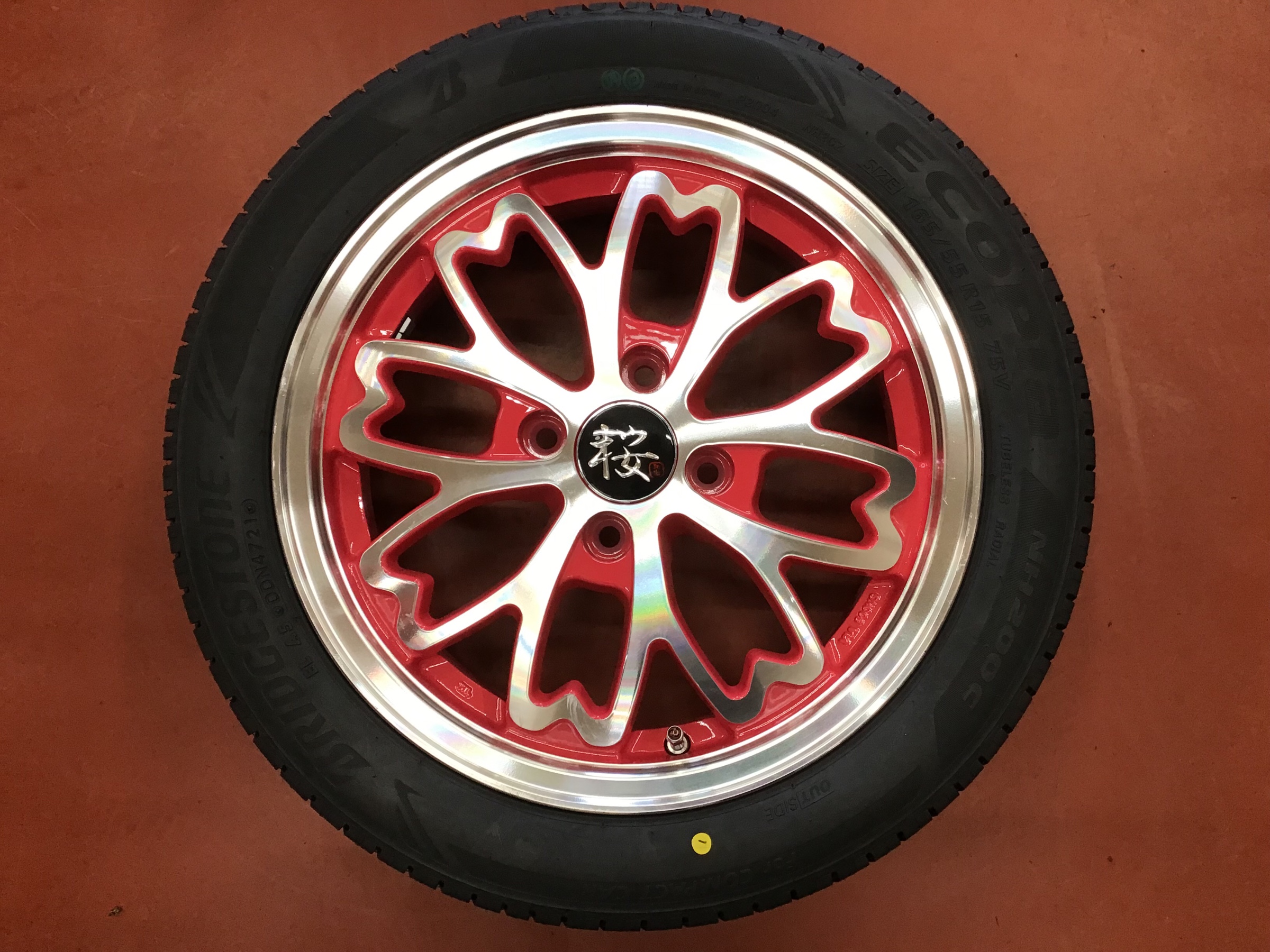 マツダ フレアワゴン 和道 桜 タイヤホイール交換 サービス事例 タイヤ館 水戸河和田 タイヤからはじまる トータルカーメンテナンス タイヤ館グループ