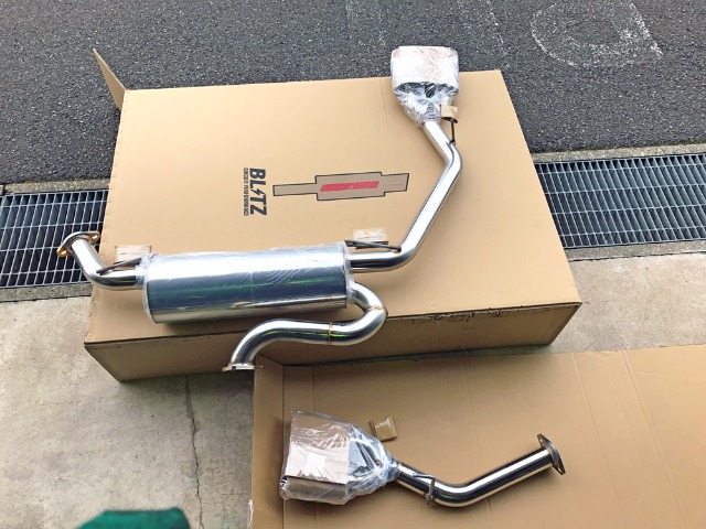 RC1 オデッセイアブソリュートに ブリッツ NUR-SPEC VSRマフラー お取り付け | 店舗おススメ情報 | タイヤ館 敦賀