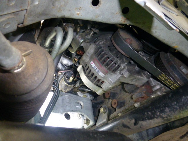 ダイハツ Ｌ175Ｓ ムーヴ】オルタネータ交換を行いました。 | サービス