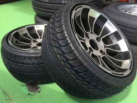 今回は特殊作業！】トライクのタイヤ交換です。 | 店舗おススメ