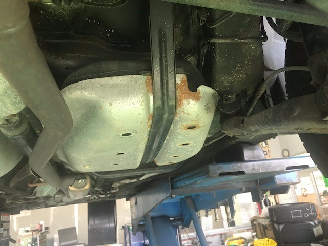 クルマの下回りの防錆オススメですよっ スタッフ日記 タイヤ館 西荻窪 東京都のタイヤ カー用品ショップ タイヤからはじまる トータルカーメンテナンス タイヤ館グループ