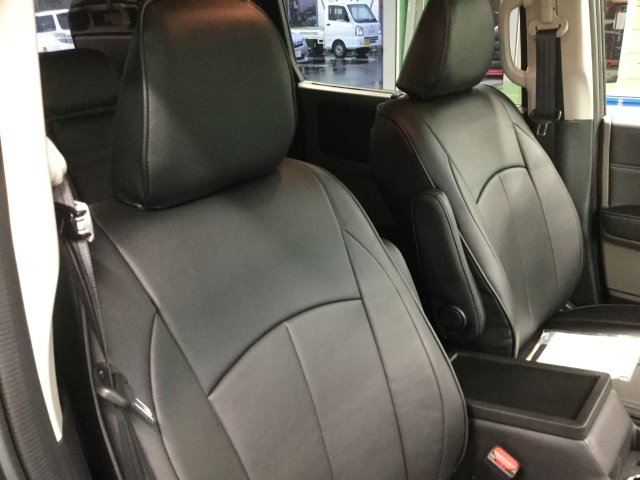 ホンダ フリード シートカバー取り付け ホンダ フリード その他 パーツ取付 各種用品取付 サービス事例 タイヤ館 湘南台 タイヤからはじまる トータルカーメンテナンス タイヤ館グループ