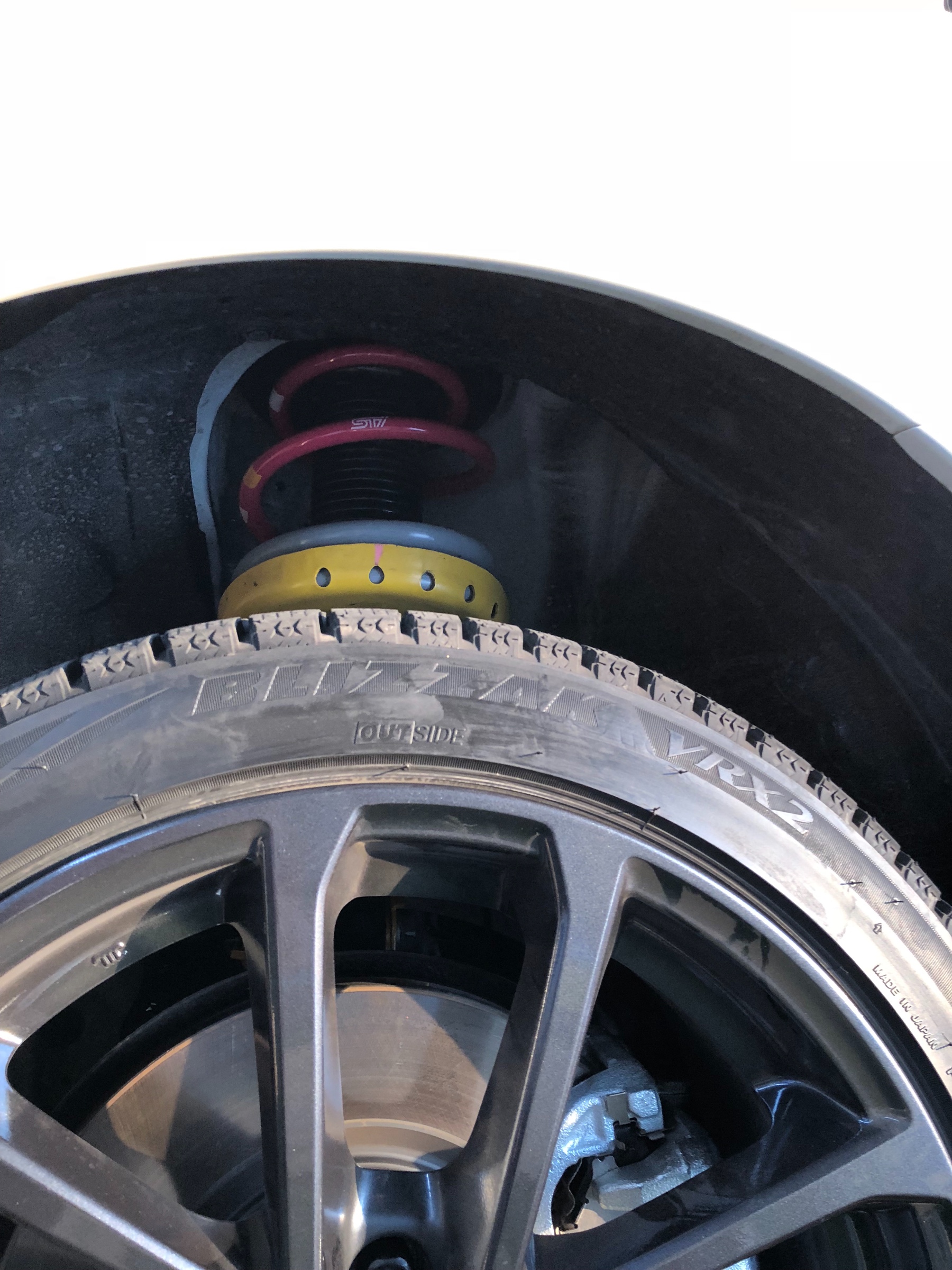 Wrx S4 スプリング交換 スバル Wrx S4 その他 パーツ取付 足回り関係取付 サービス事例 タイヤ館 高津 神奈川県のタイヤ カー用品ショップ タイヤからはじまる トータルカーメンテナンス タイヤ館グループ