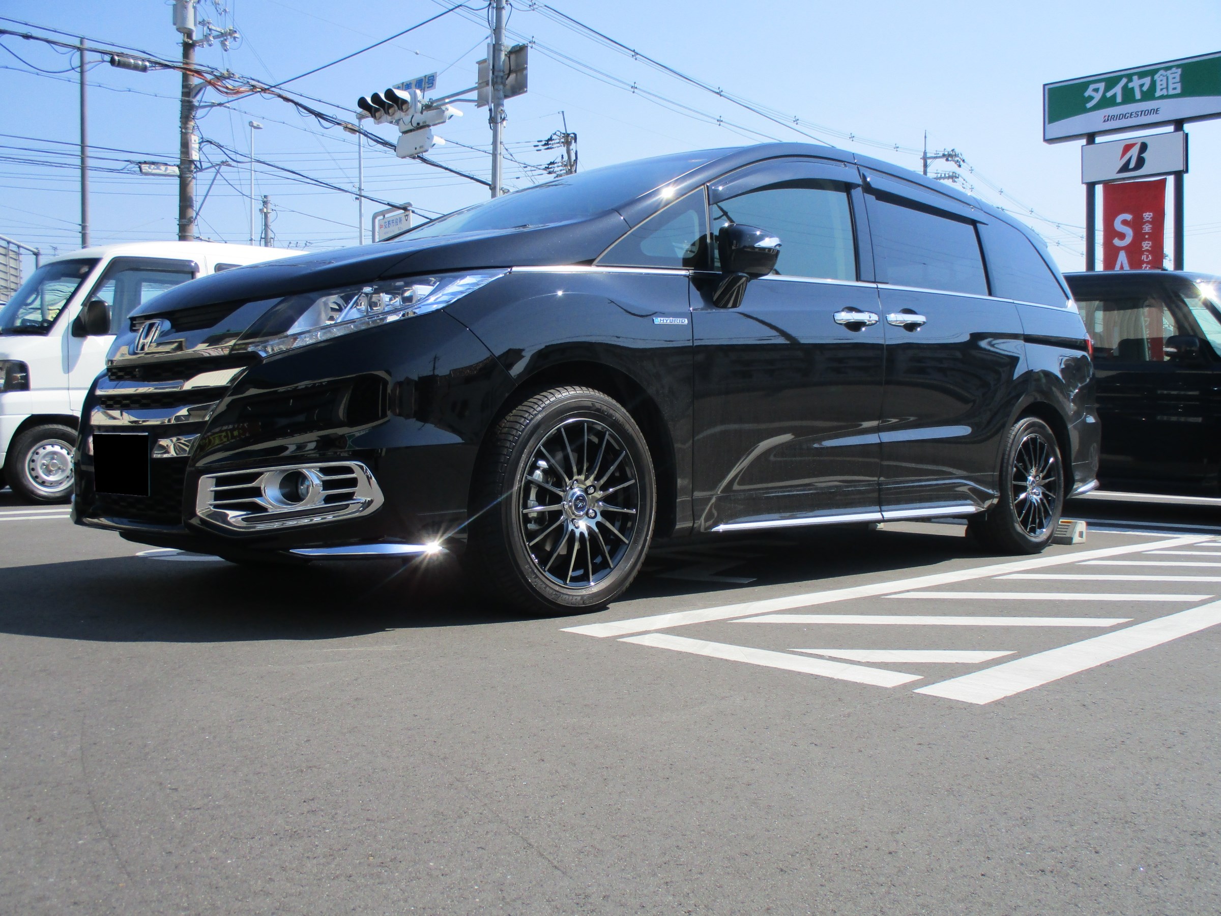 オデッセイ レオニス ナヴィア05取り付け サービス事例 タイヤ館 交野 タイヤからはじまる トータルカーメンテナンス タイヤ館グループ