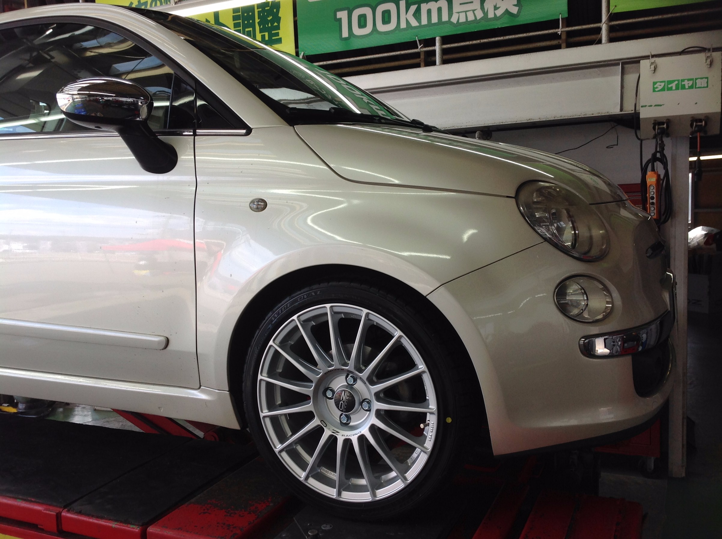 フィアット500 のドレスアップに！ 16x7J ALFAROMEO純正ホイール フィアット500 のドレスアップに！ 16x7J ALFAROMEO純正ホイール