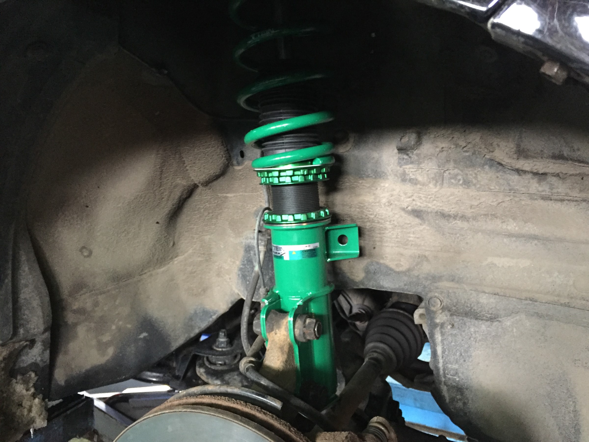 AHR20 エスティマハイブリッドへ TEIN『FLEX Z』車高調取付け