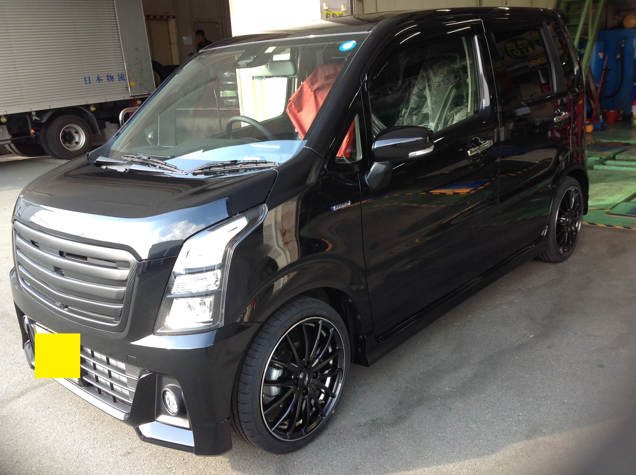 新型ワゴンrスティングレー タイヤホイール取り付け Etc スズキ ワゴンr スティングレー ホイール タイヤ ホイール関連 タイヤ ホイール交換 サービス事例 タイヤ館 磐田 タイヤからはじまる トータルカーメンテナンス タイヤ館グループ